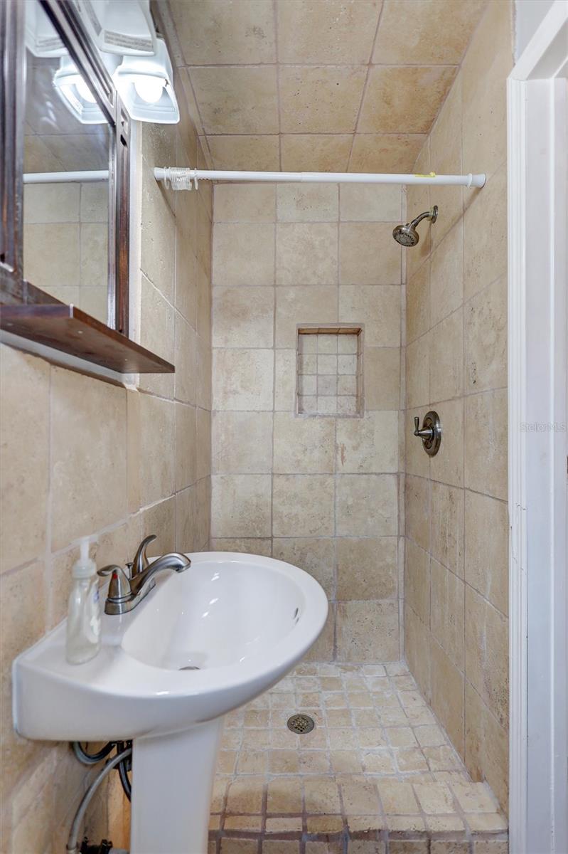 Image 21 of 38 For 2544 Burnice Drive