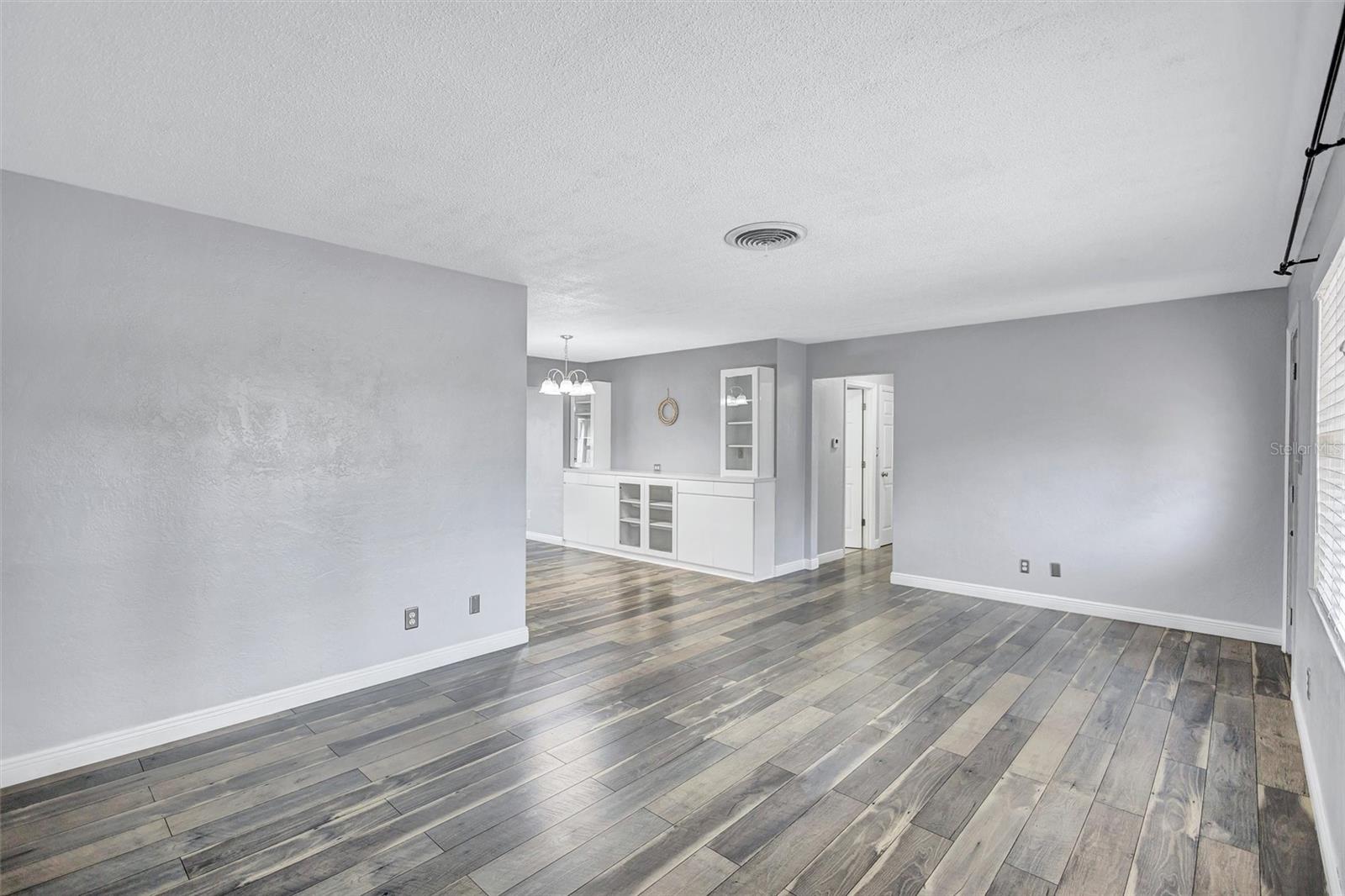 Image 4 of 38 For 2544 Burnice Drive