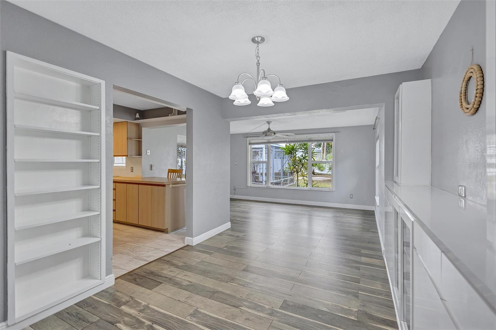 Image 7 of 38 For 2544 Burnice Drive