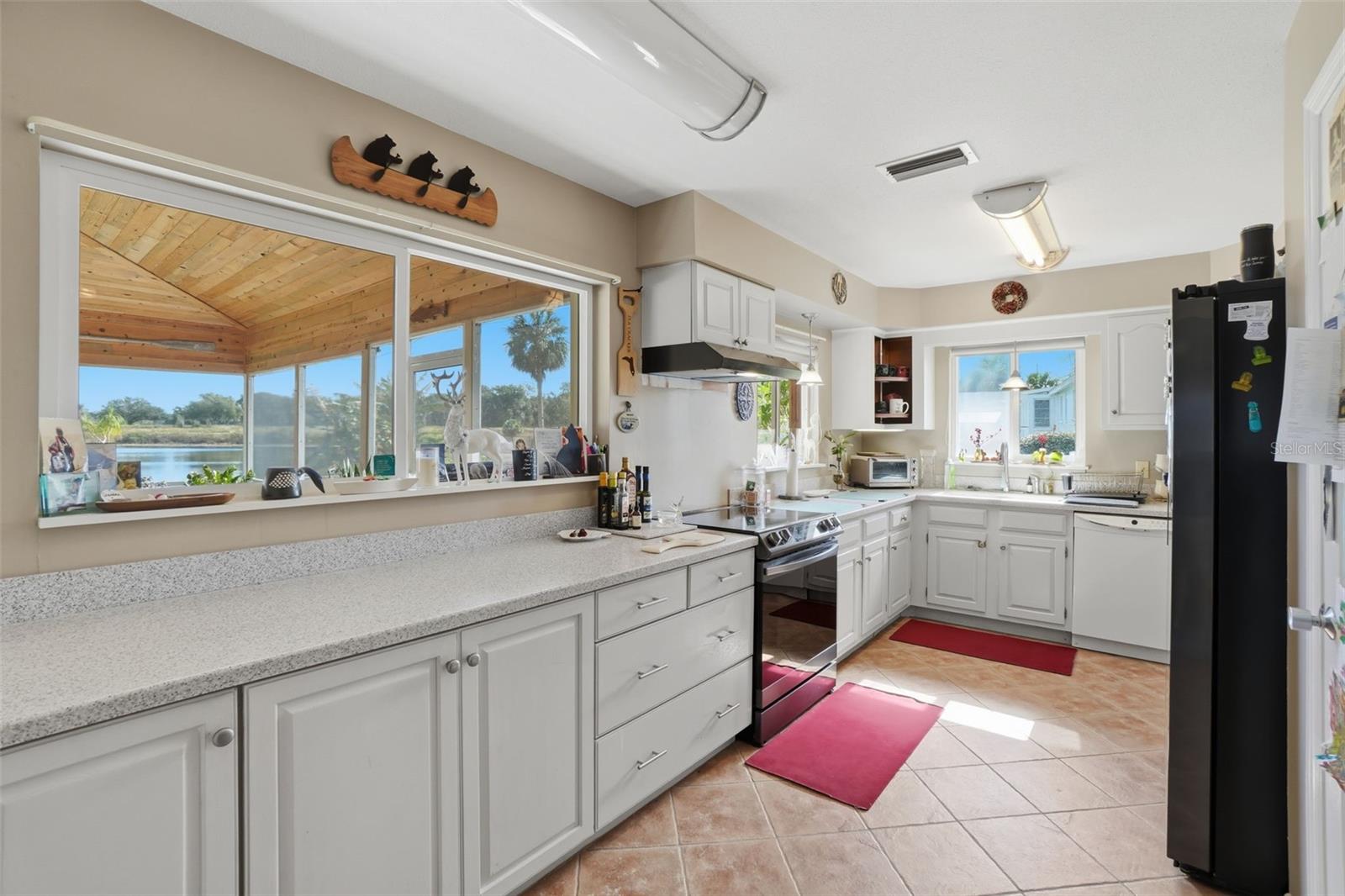 Image 15 of 45 For 40700 Long Island Drive