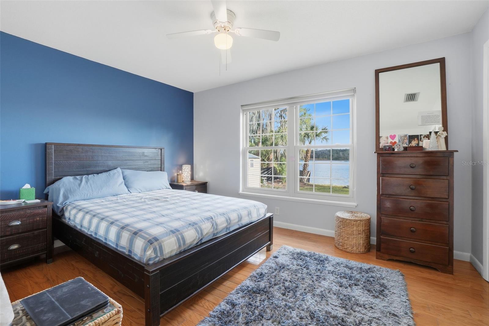 Image 18 of 45 For 40700 Long Island Drive