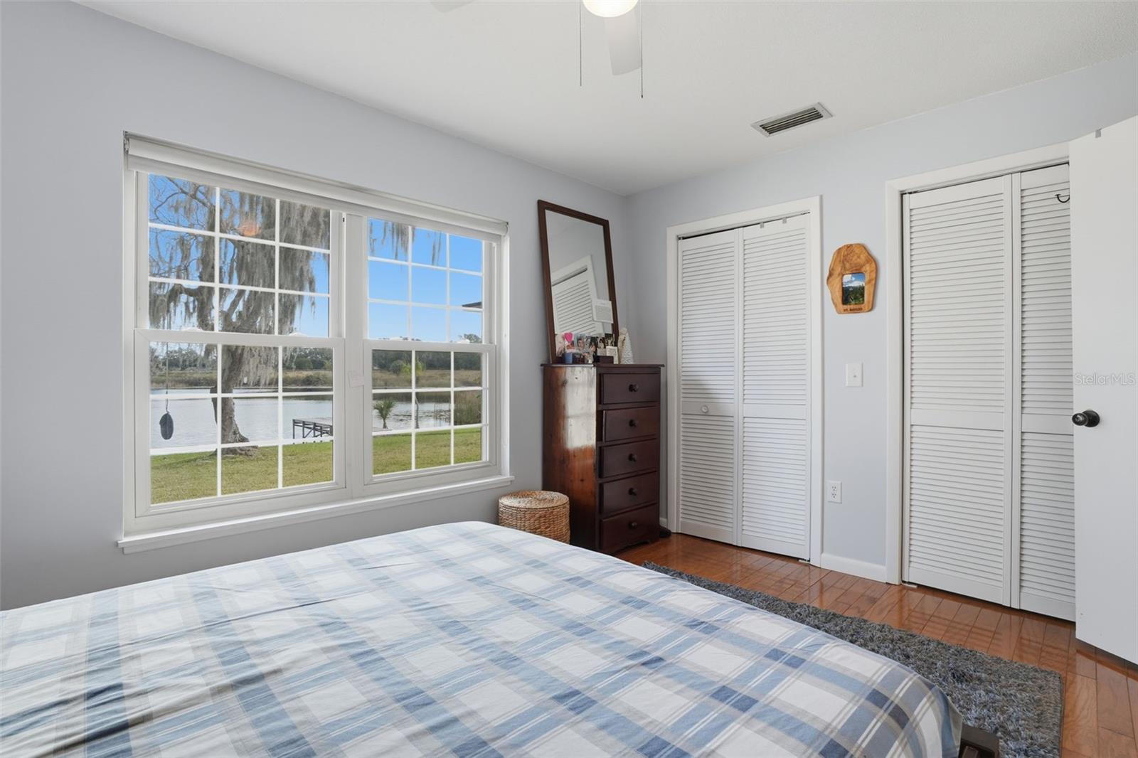 Image 19 of 45 For 40700 Long Island Drive