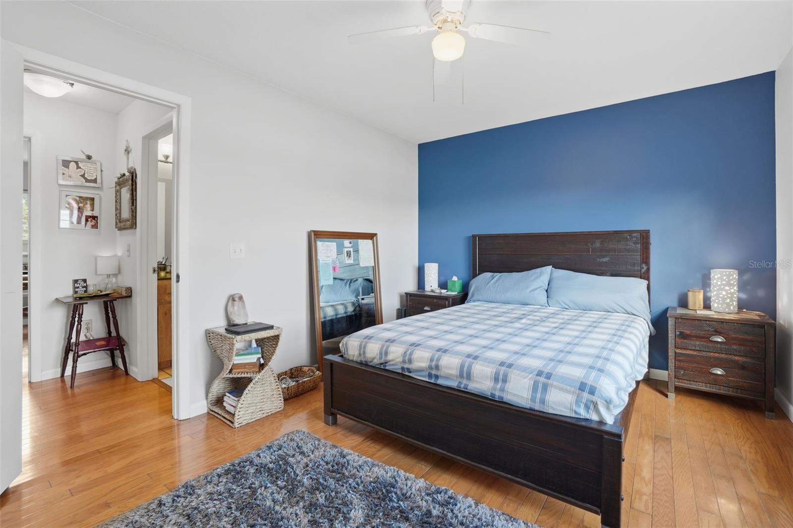 Image 20 of 45 For 40700 Long Island Drive