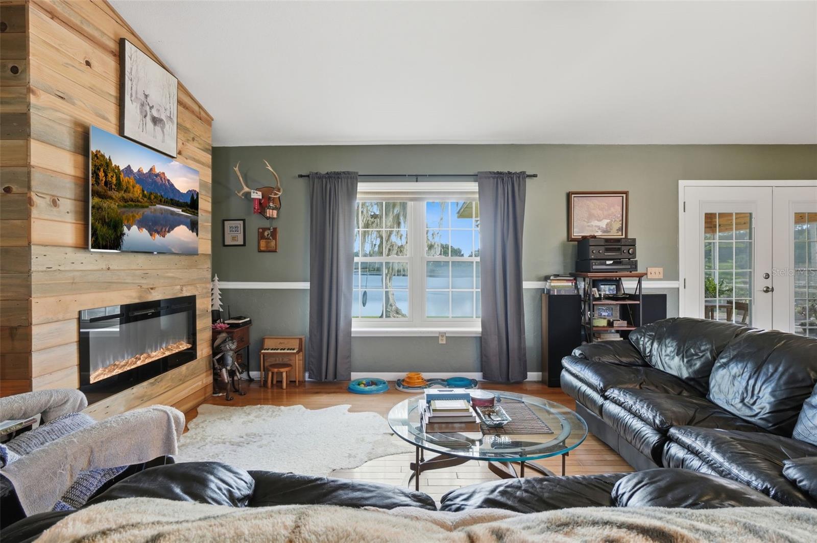 Image 7 of 45 For 40700 Long Island Drive