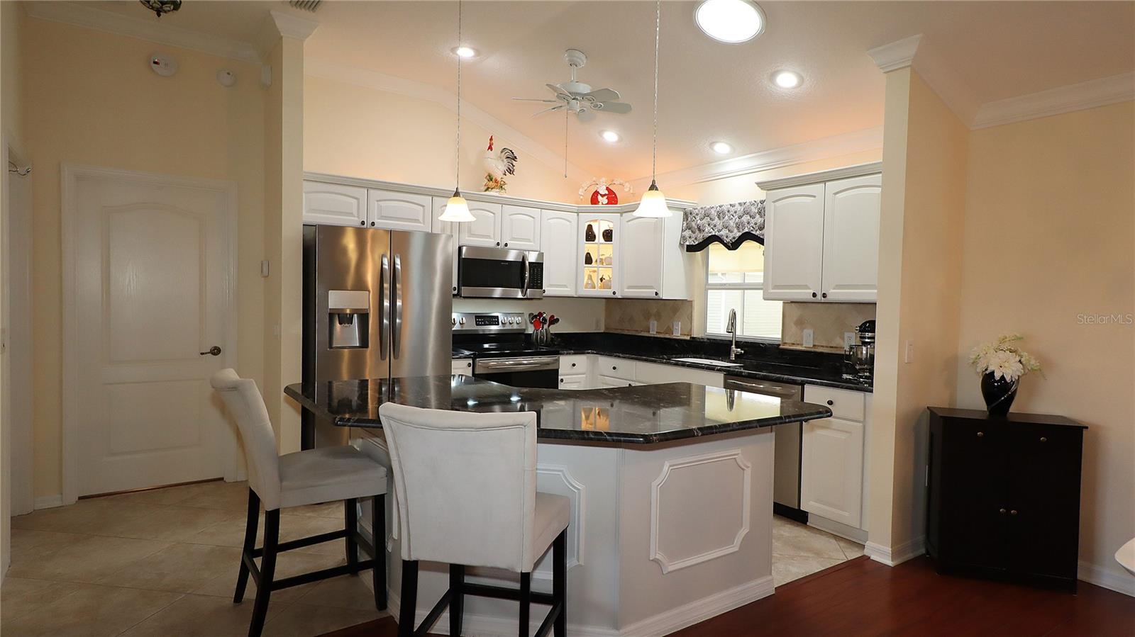 Image 12 of 41 For 17716 89th Milford Avenue