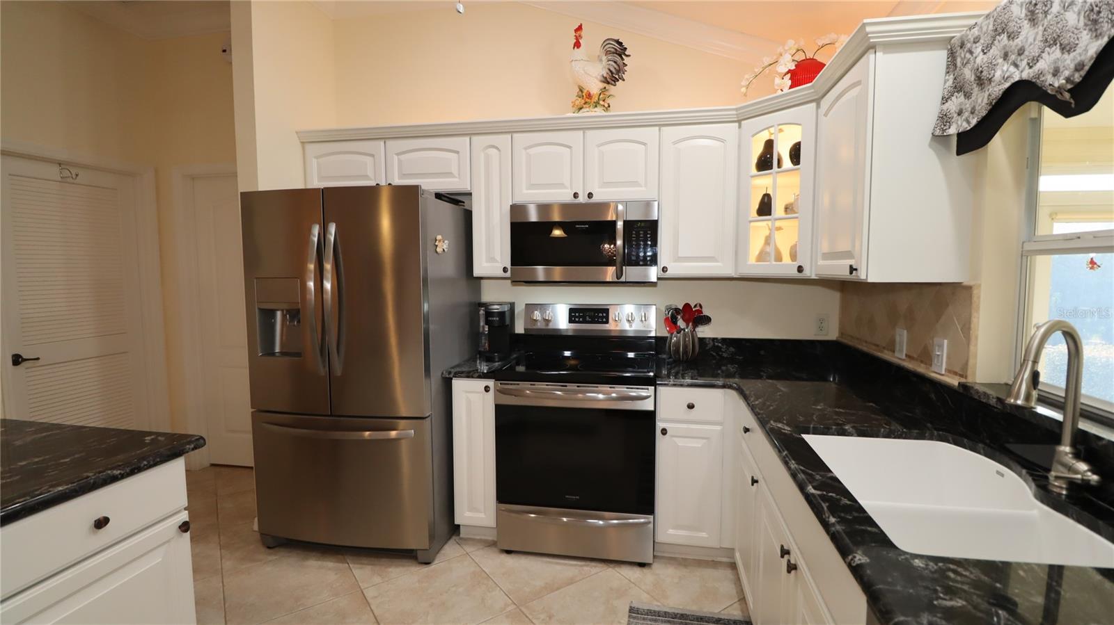 Image 15 of 41 For 17716 89th Milford Avenue