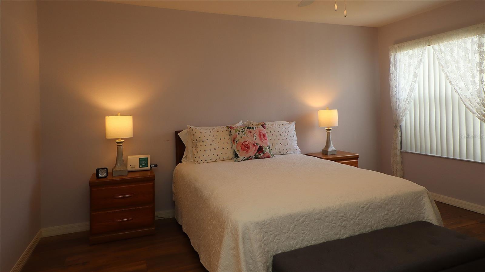 Image 18 of 41 For 17716 89th Milford Avenue