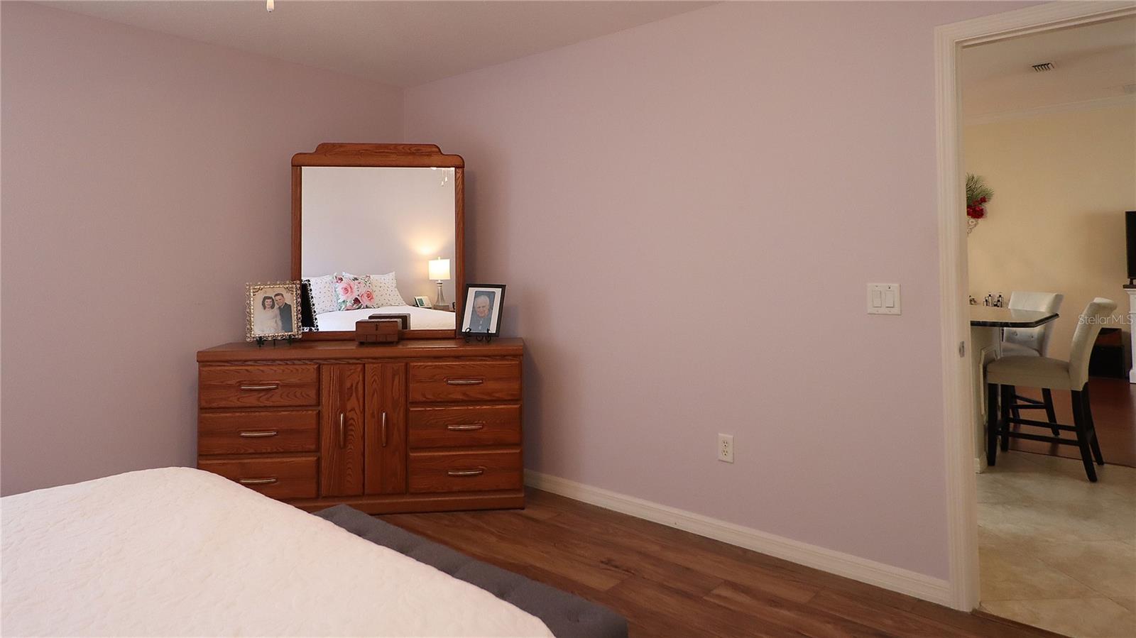 Image 20 of 41 For 17716 89th Milford Avenue