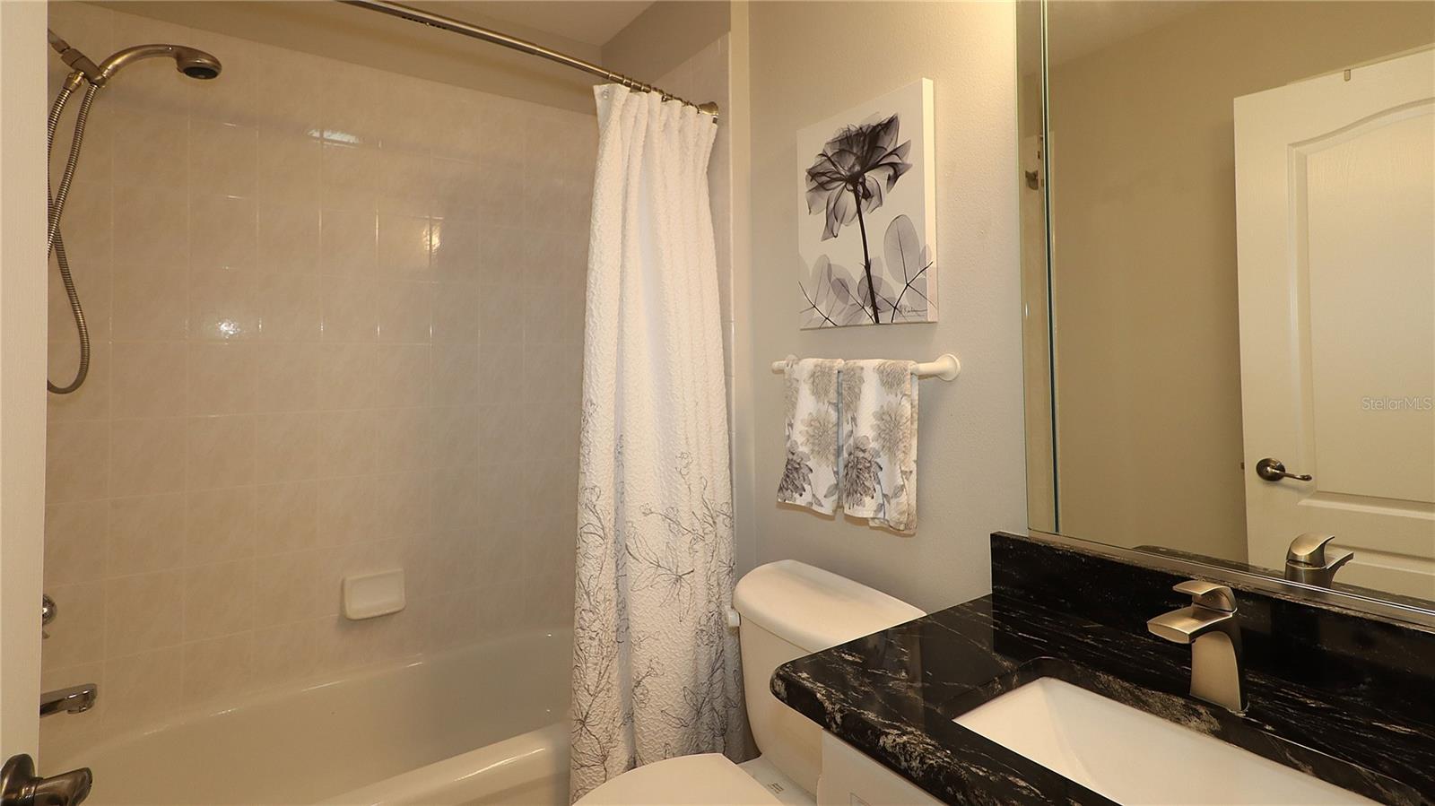 Image 28 of 41 For 17716 89th Milford Avenue