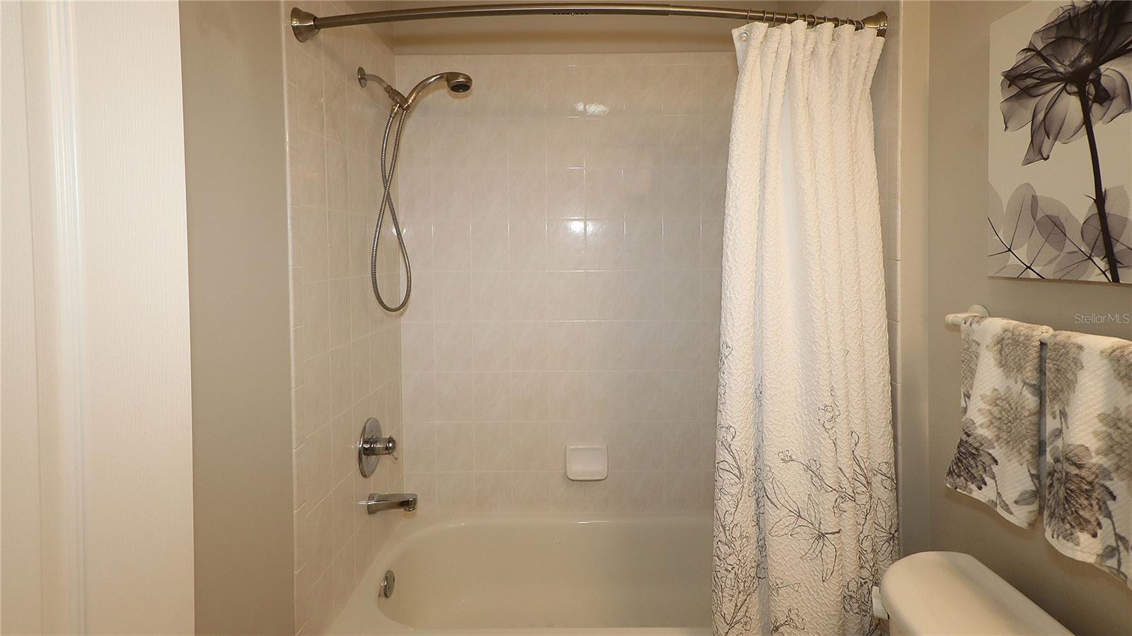 Image 29 of 41 For 17716 89th Milford Avenue