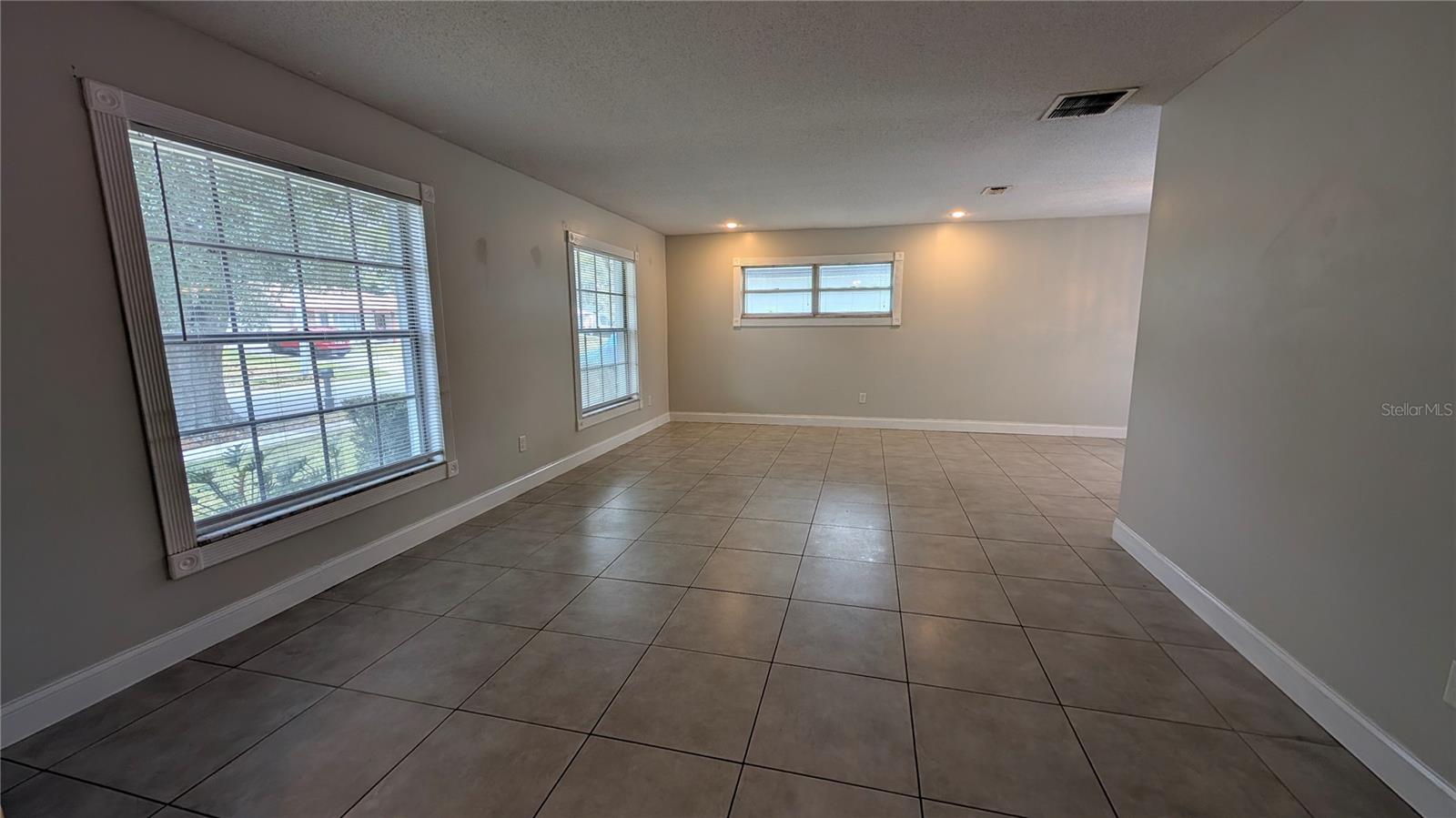 Image 4 of 13 For 607 Parkwood Avenue