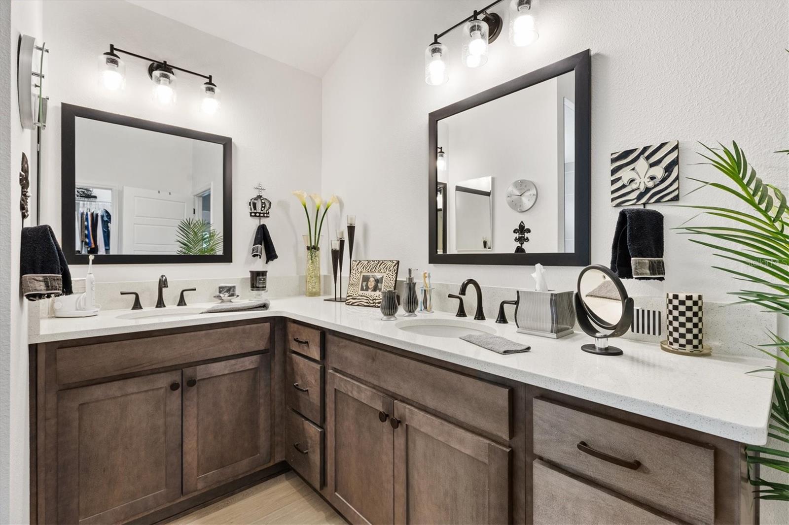 Image 13 of 29 For 7004 Minchew Circle