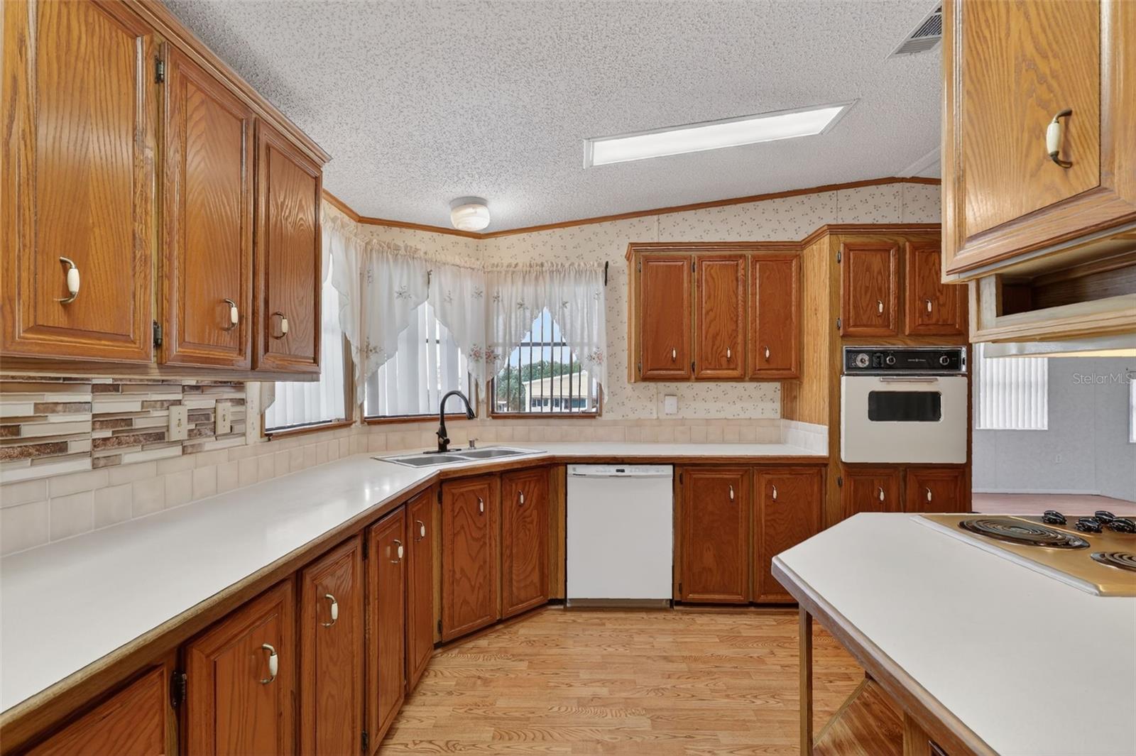 Image 10 of 29 For 3913 Citrus Circle 236