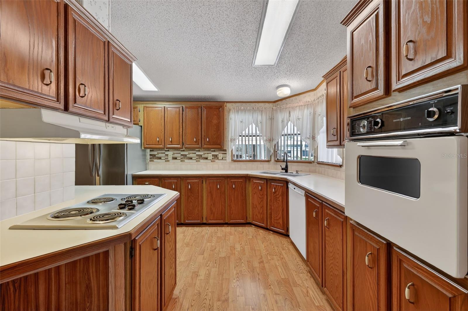 Image 6 of 29 For 3913 Citrus Circle 236