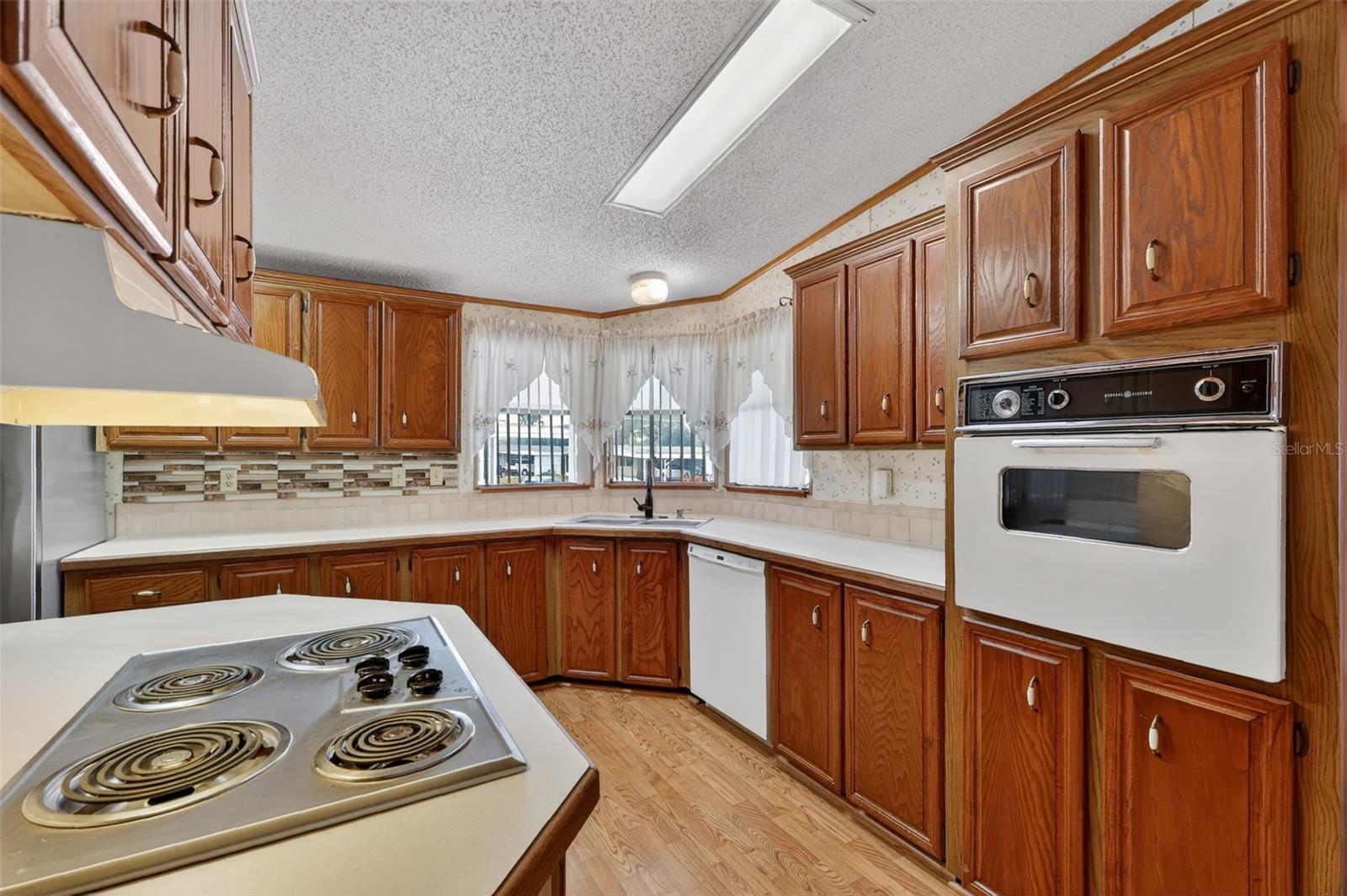 Image 8 of 29 For 3913 Citrus Circle 236