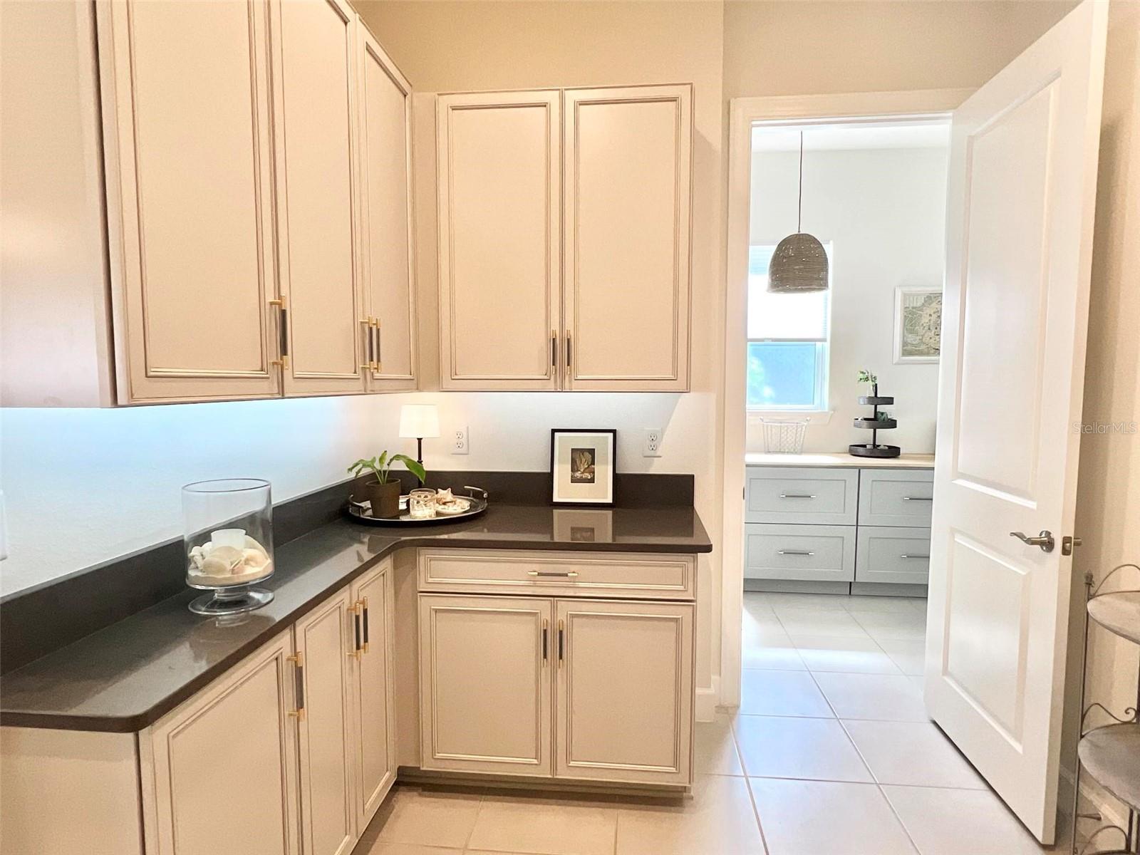 Image 11 of 33 For 2337 Clemblue Road