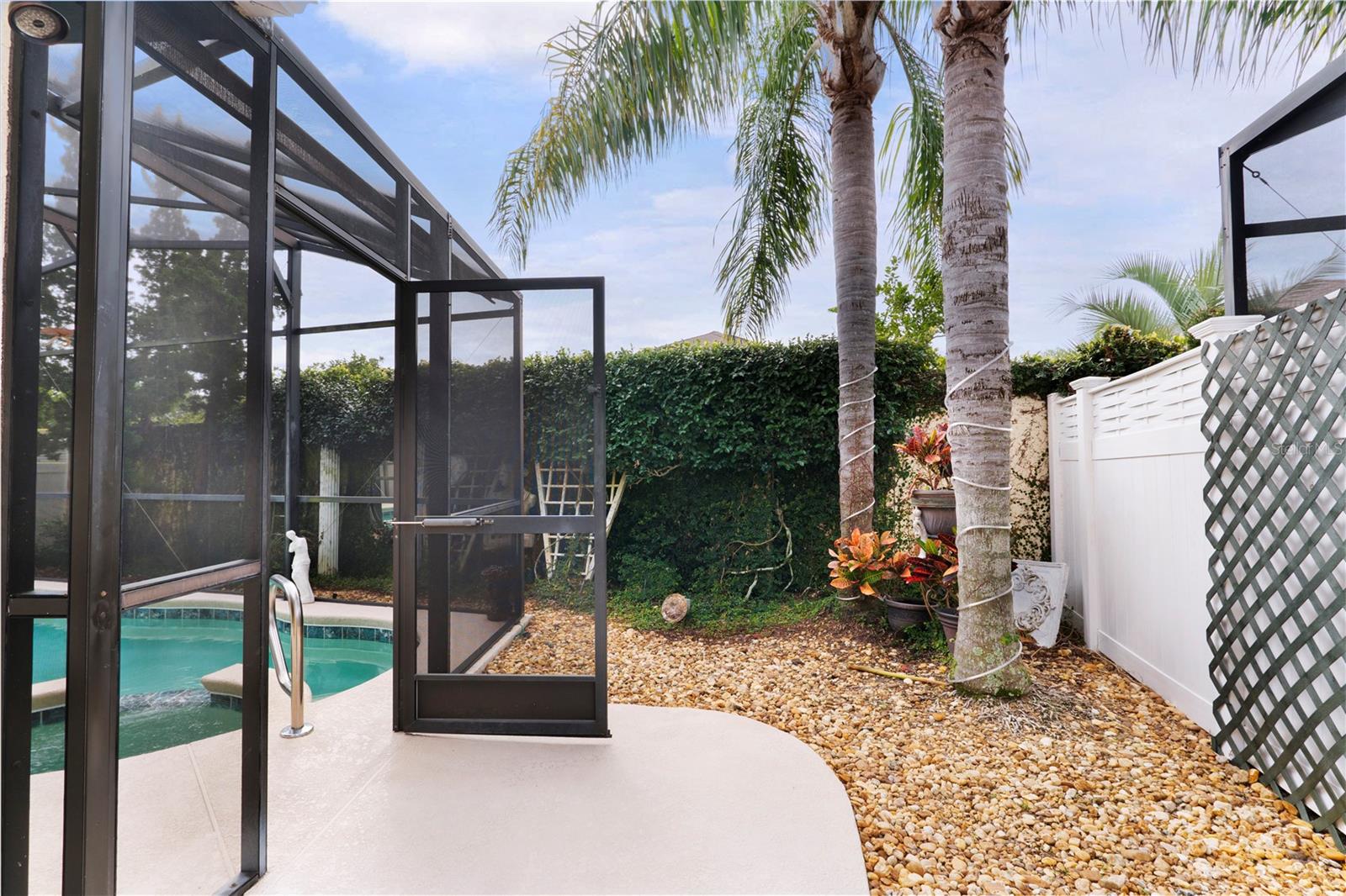 Image 28 of 36 For 2858 Leicester Terrace