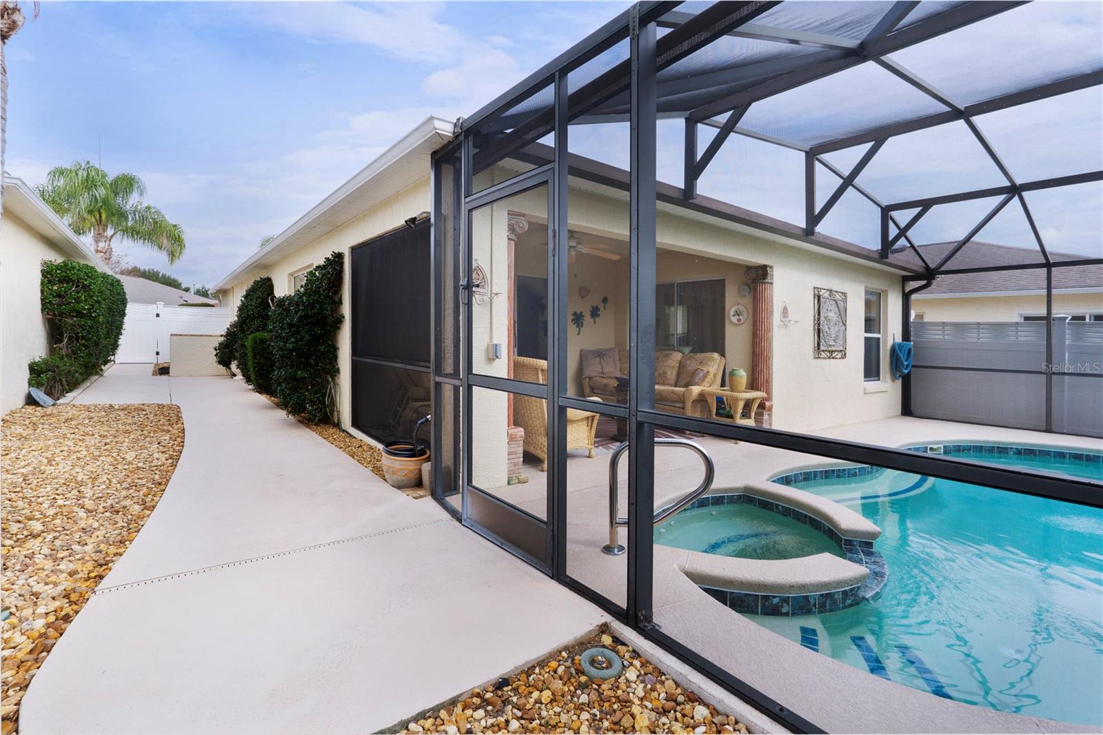 Image 29 of 36 For 2858 Leicester Terrace