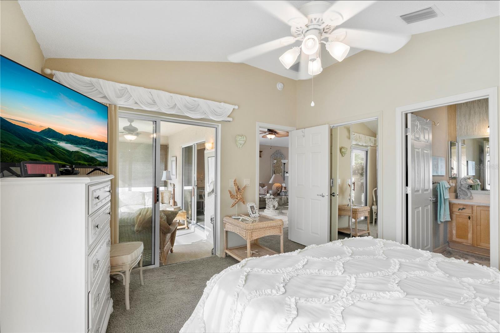 Image 21 of 34 For 2852 Leicester Terrace