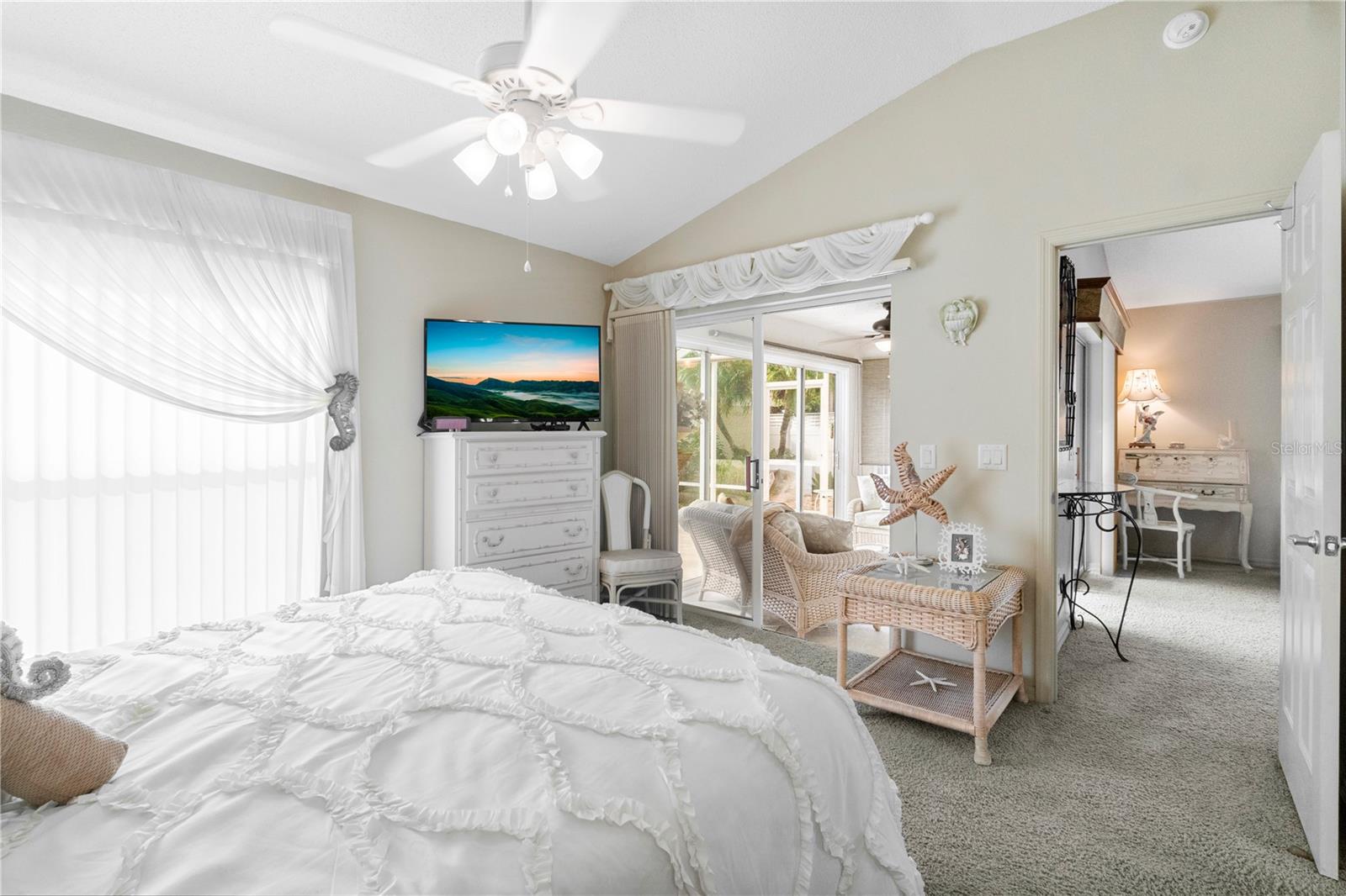 Image 22 of 34 For 2852 Leicester Terrace