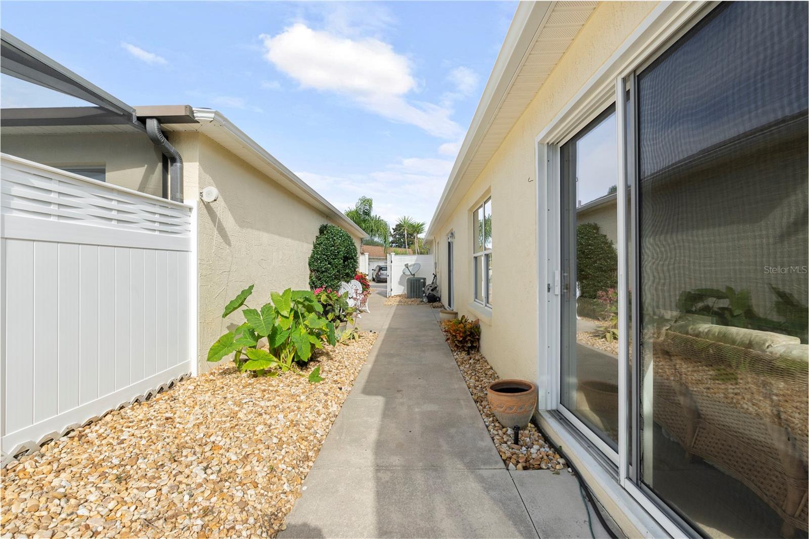 Image 32 of 34 For 2852 Leicester Terrace