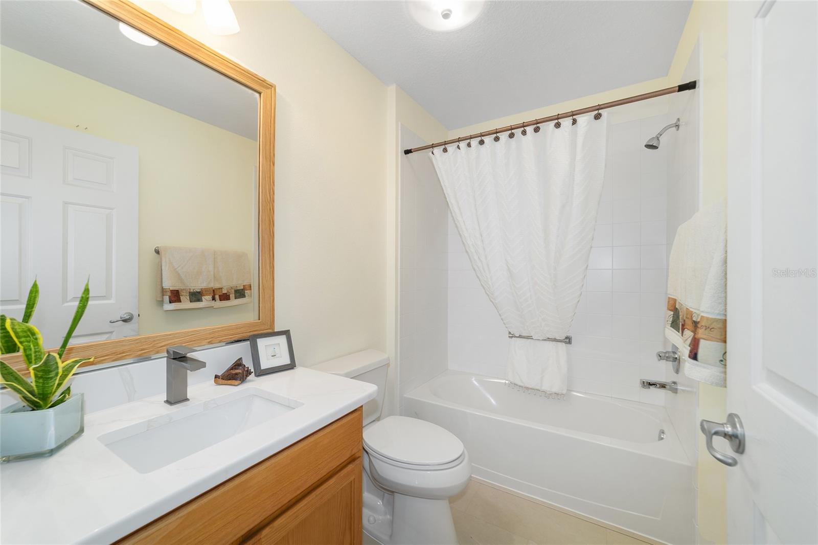 Image 20 of 30 For 2571 Foxbridge Terrace