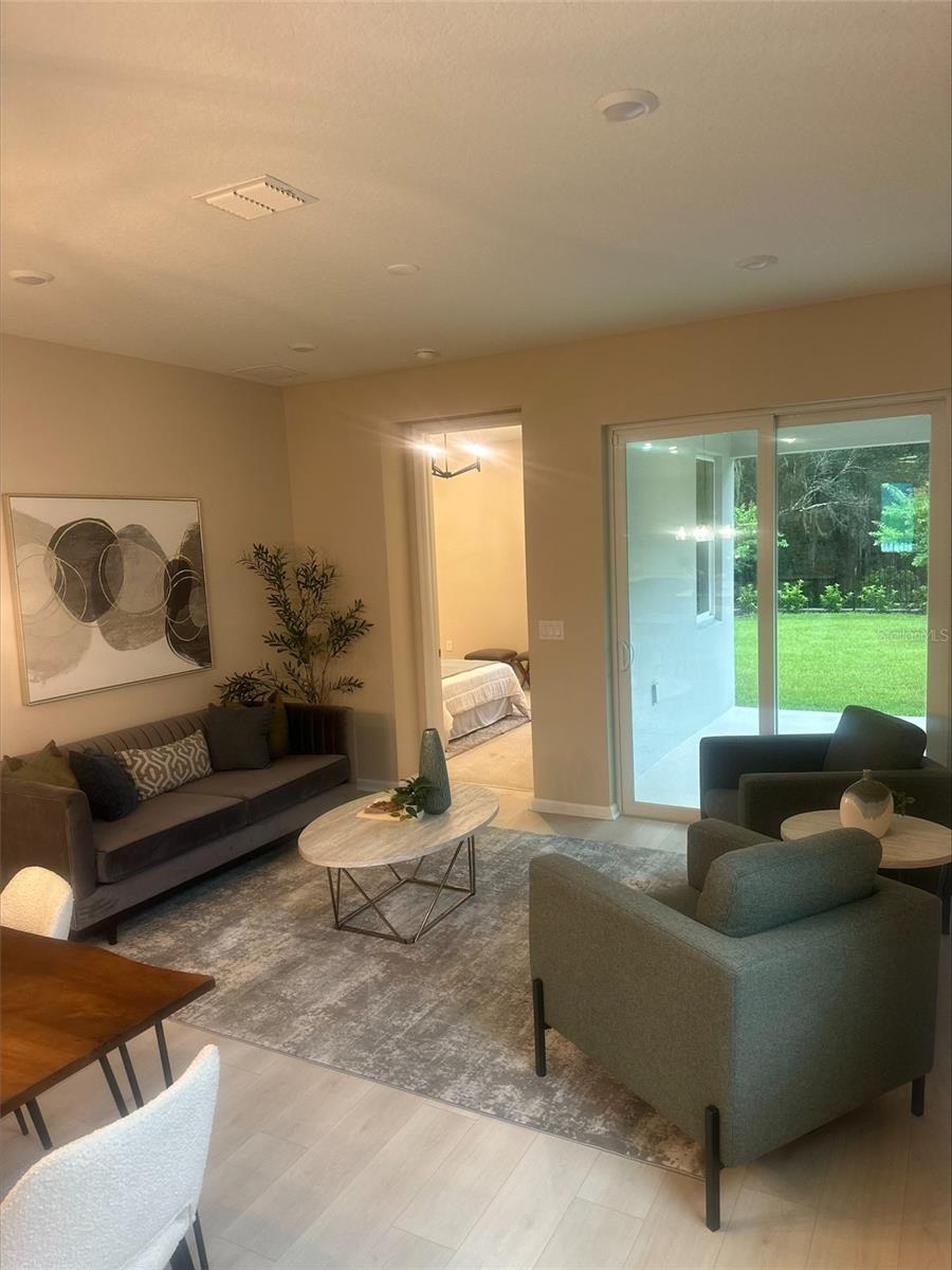 Image 7 of 19 For 871 Shumard Way