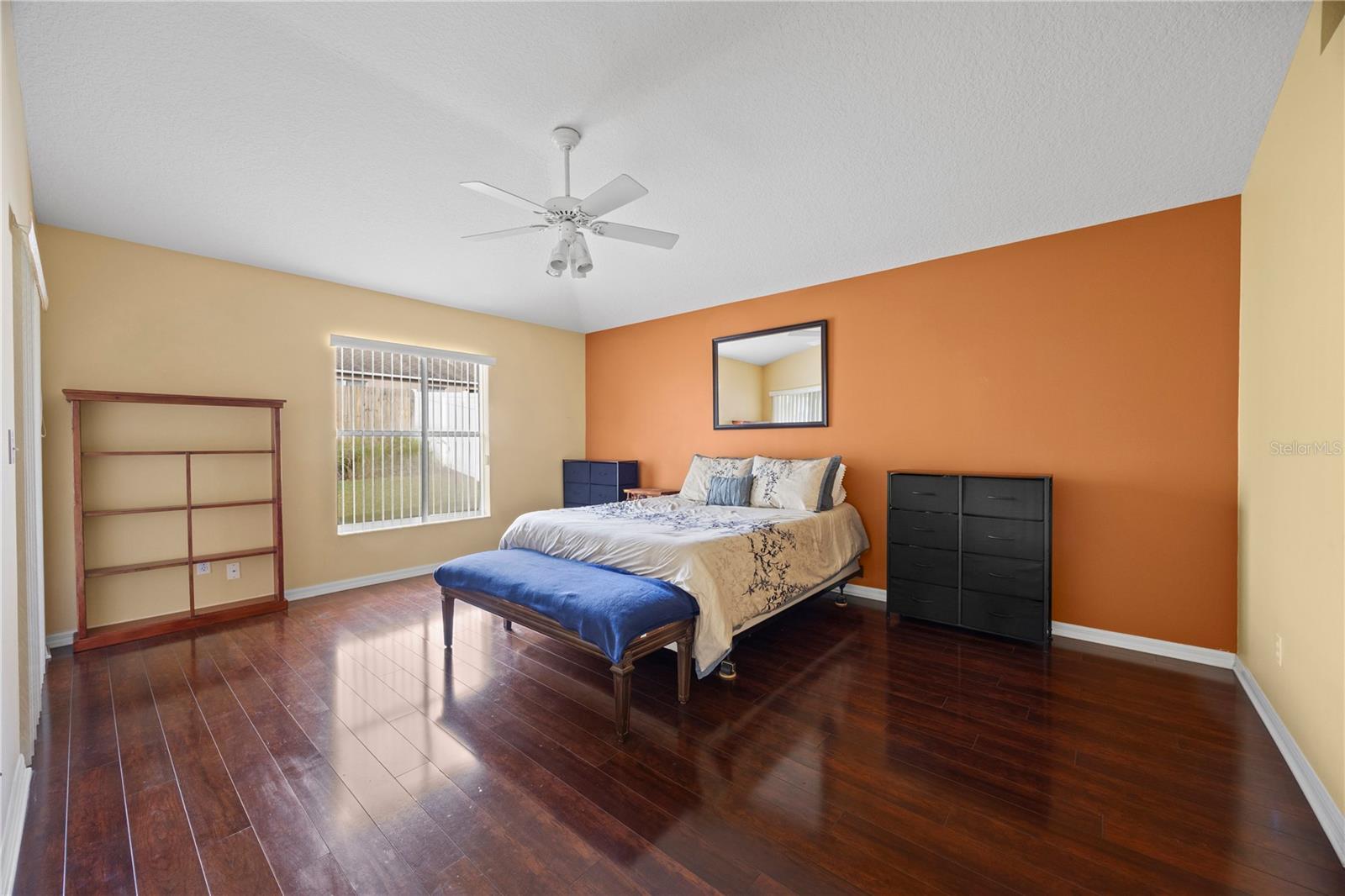 Image 14 of 42 For 415 Regatta Drive