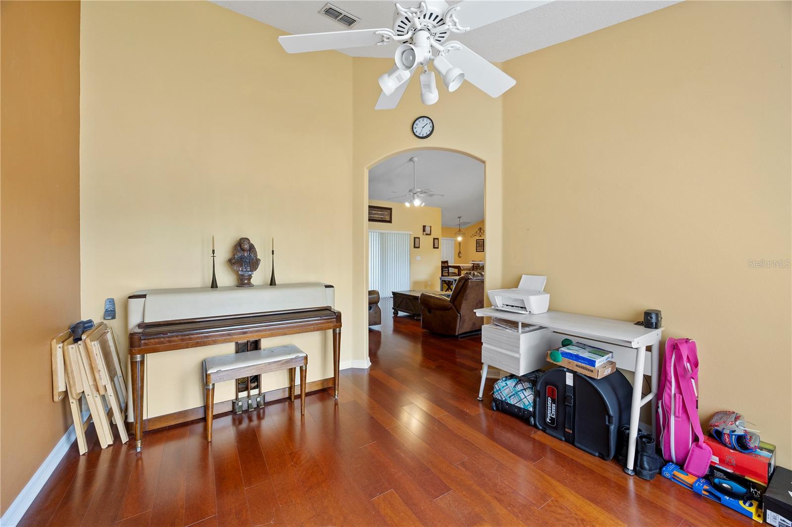 Image 19 of 42 For 415 Regatta Drive