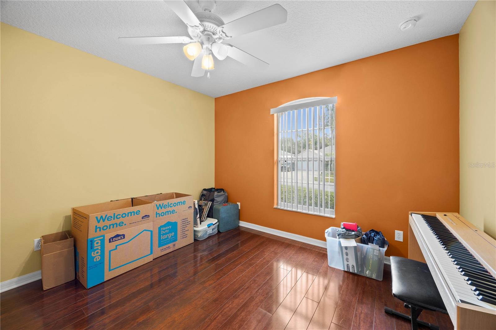 Image 21 of 42 For 415 Regatta Drive