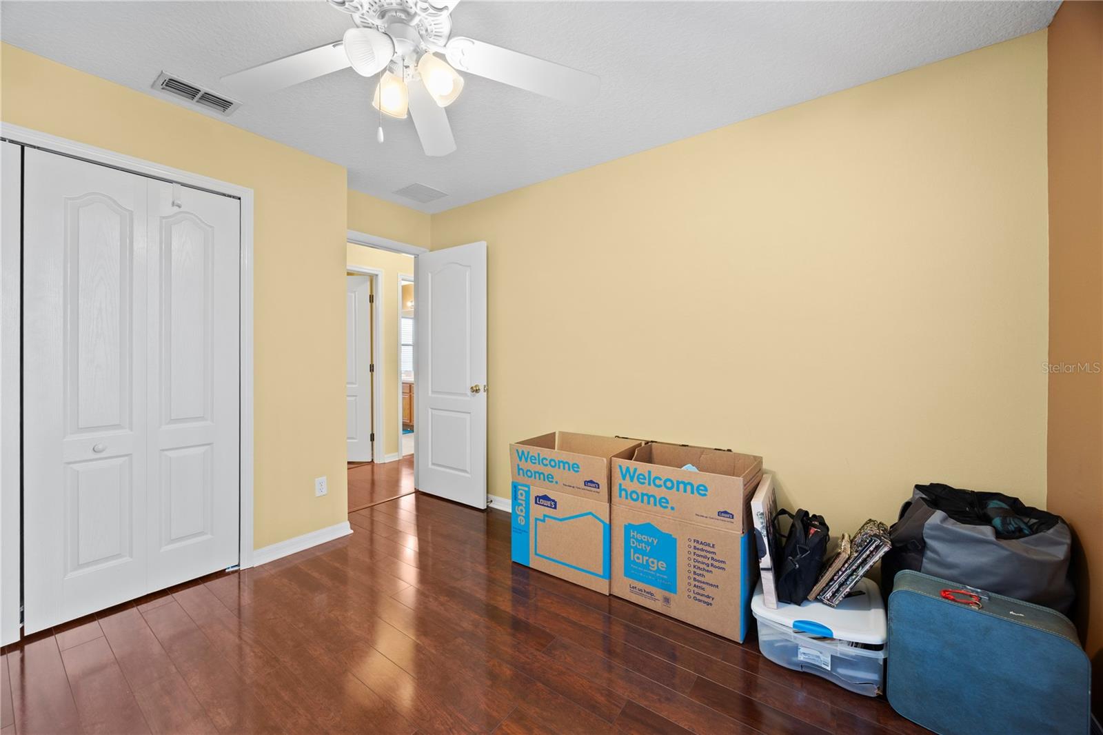 Image 22 of 42 For 415 Regatta Drive