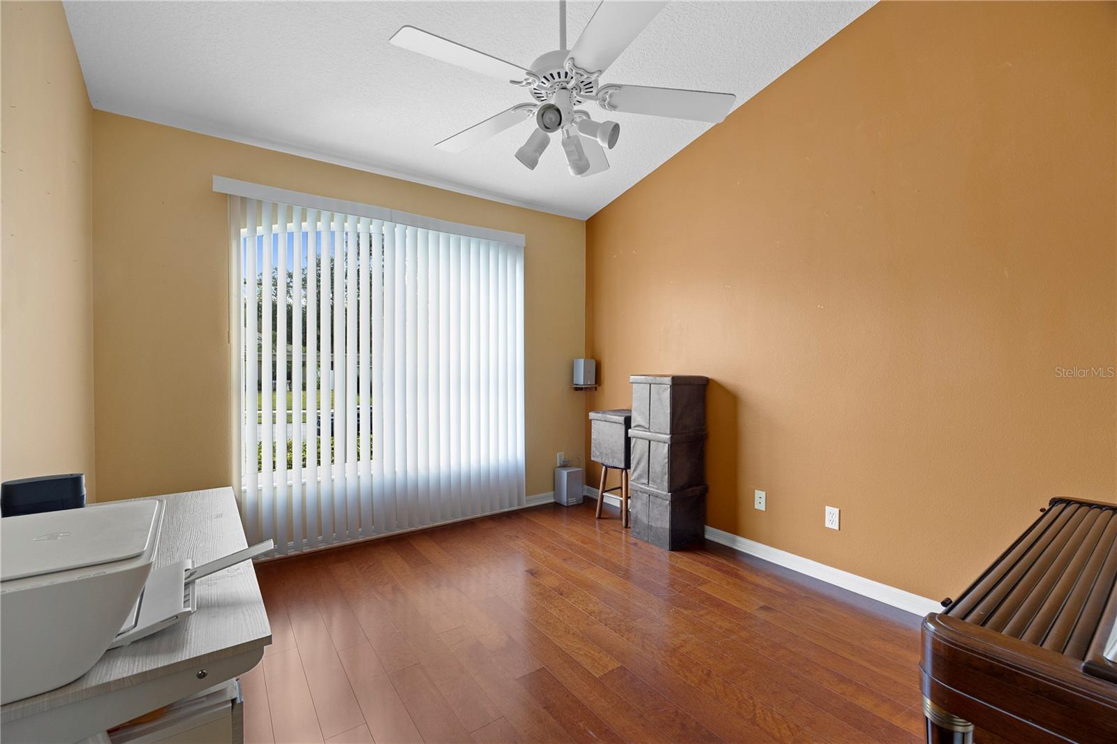 Image 23 of 42 For 415 Regatta Drive