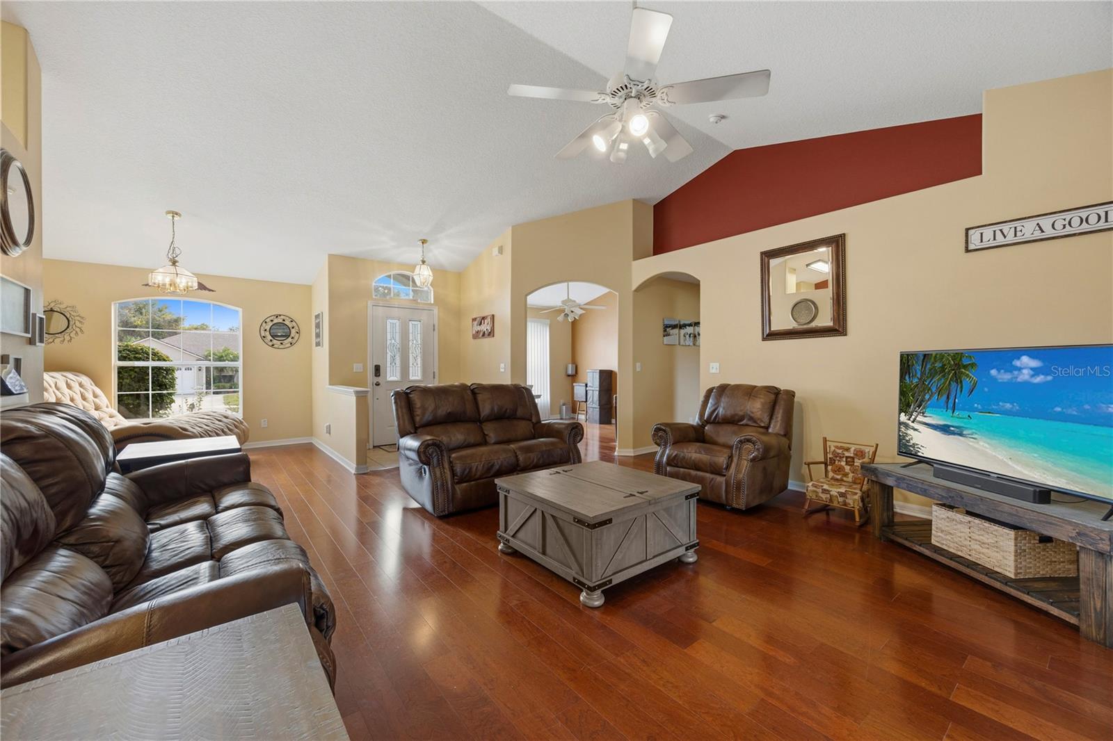 Image 6 of 42 For 415 Regatta Drive