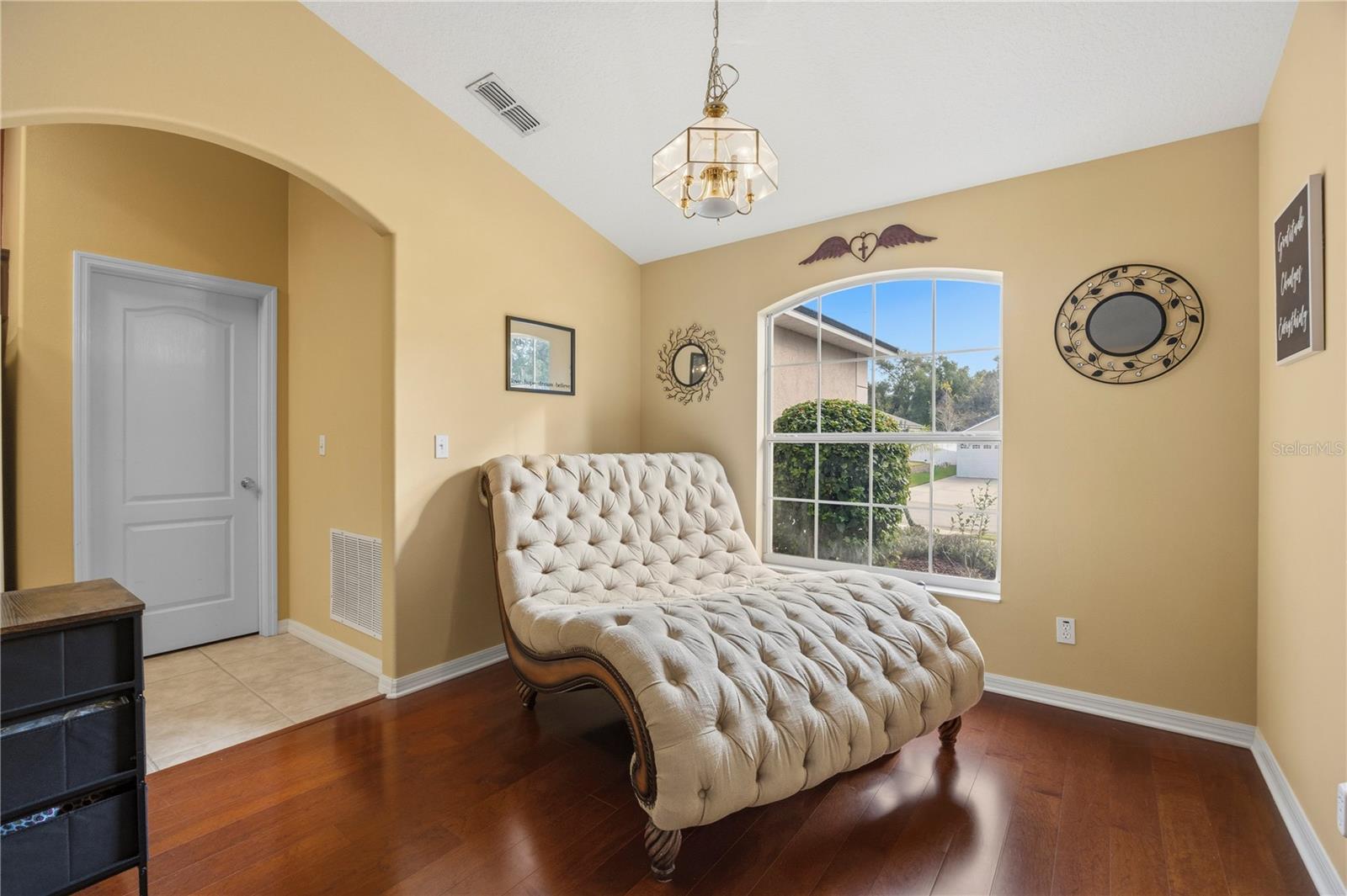 Image 8 of 42 For 415 Regatta Drive