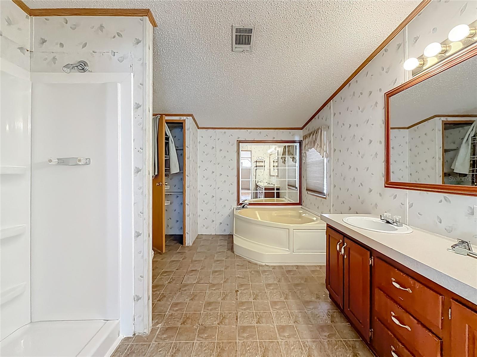 Image 25 of 50 For 9575 155th Street