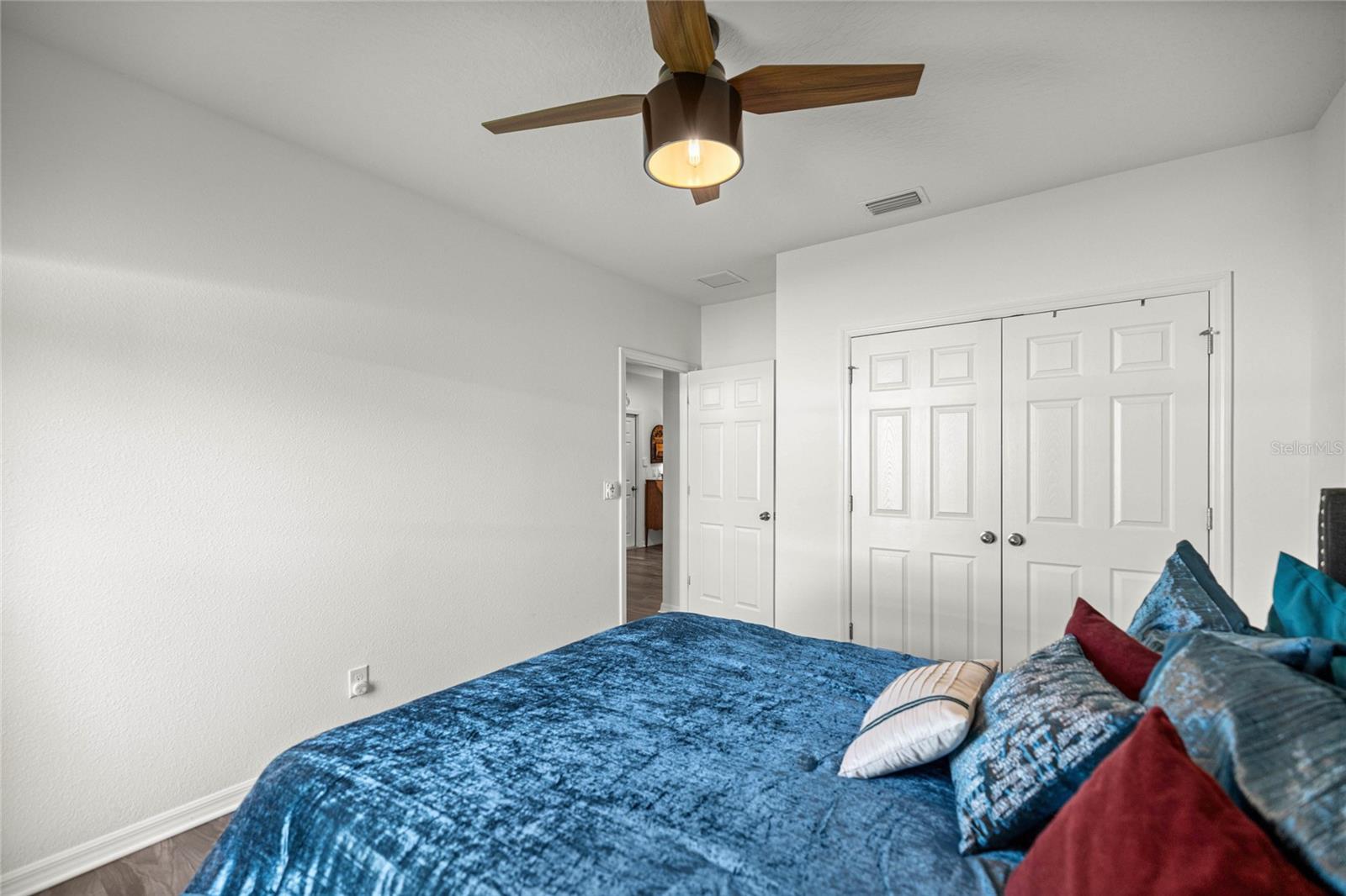 Image 33 of 46 For 358 Irving Bend Drive