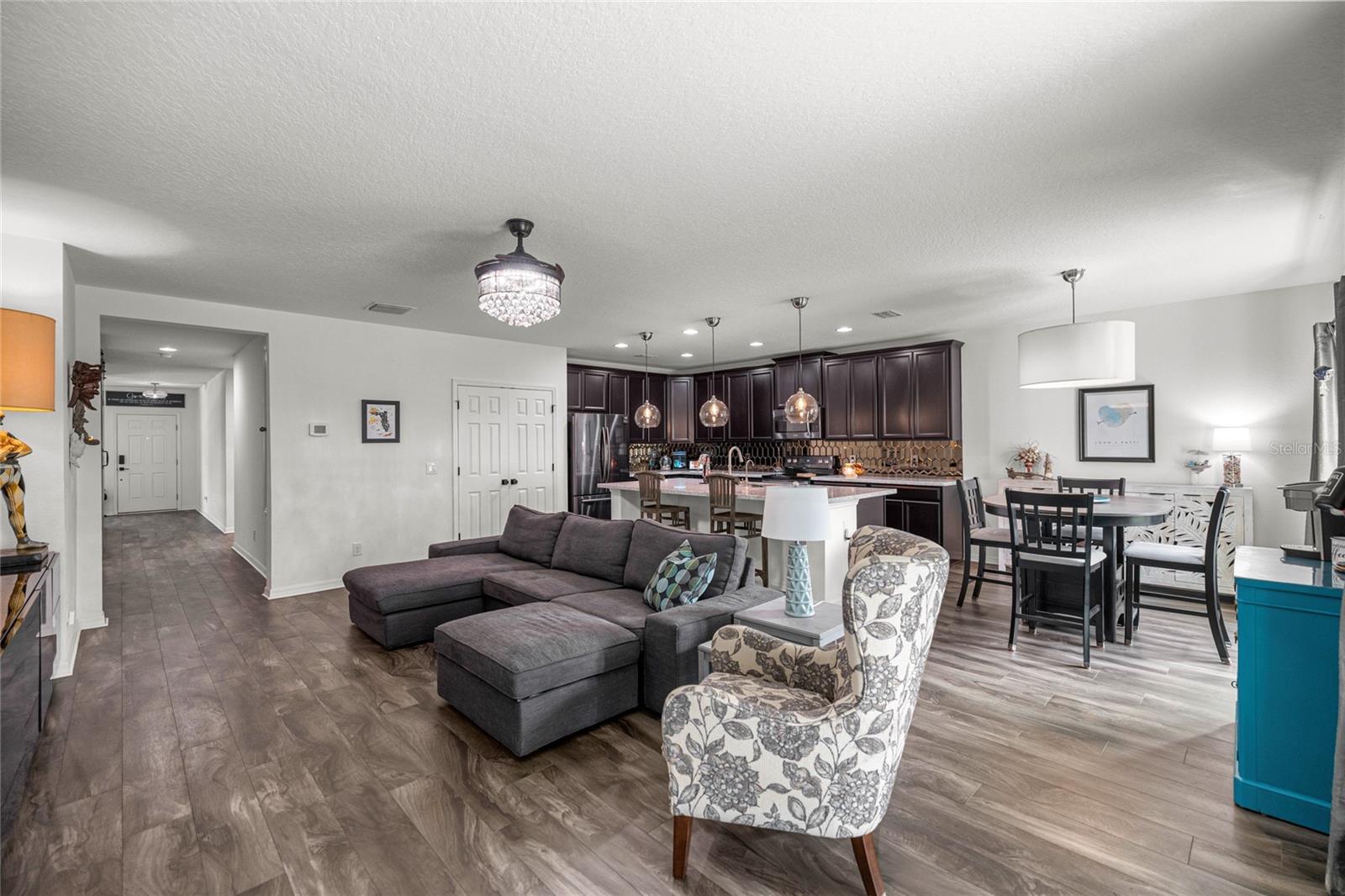 Image 36 of 46 For 358 Irving Bend Drive