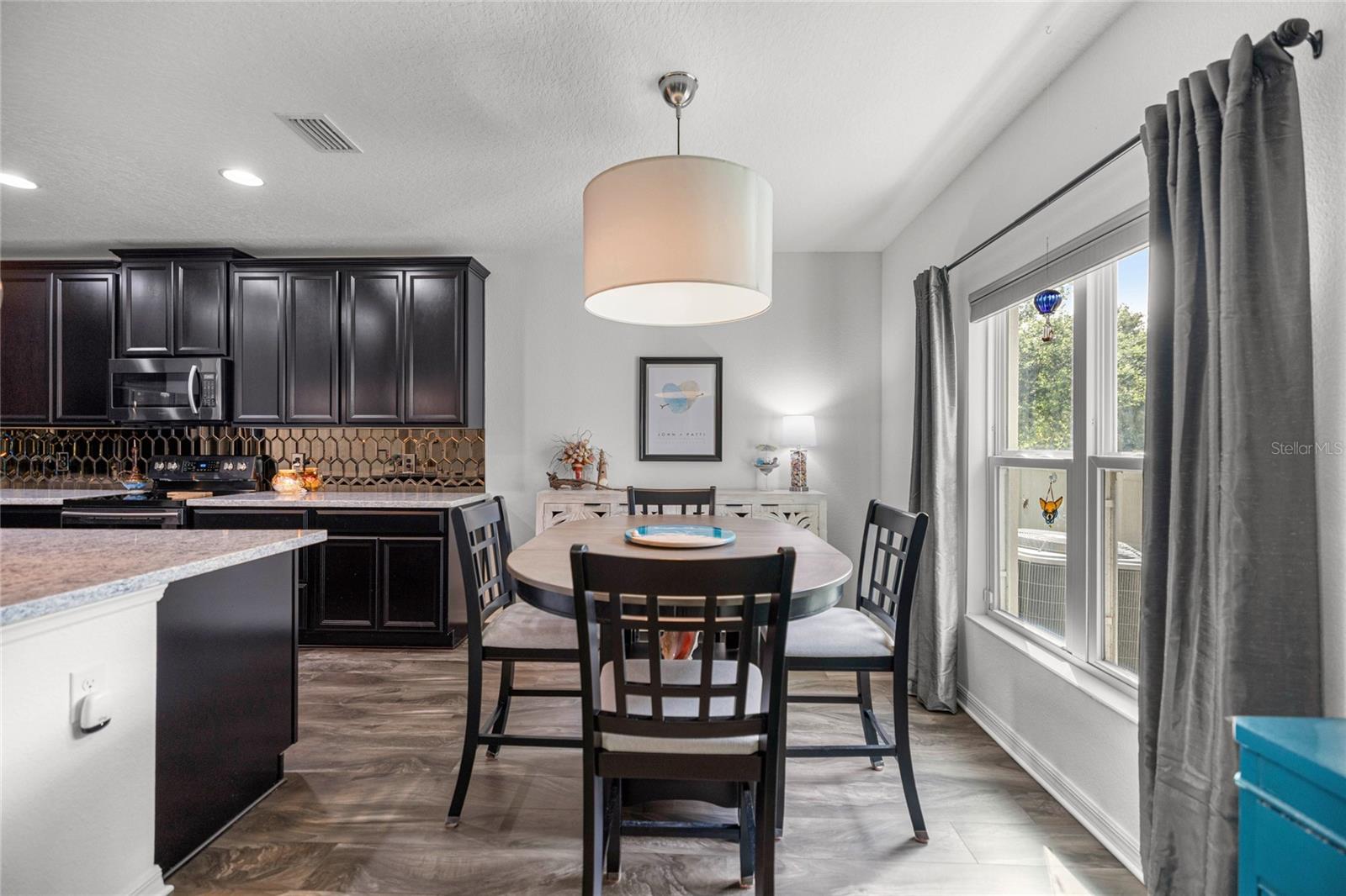 Image 9 of 46 For 358 Irving Bend Drive