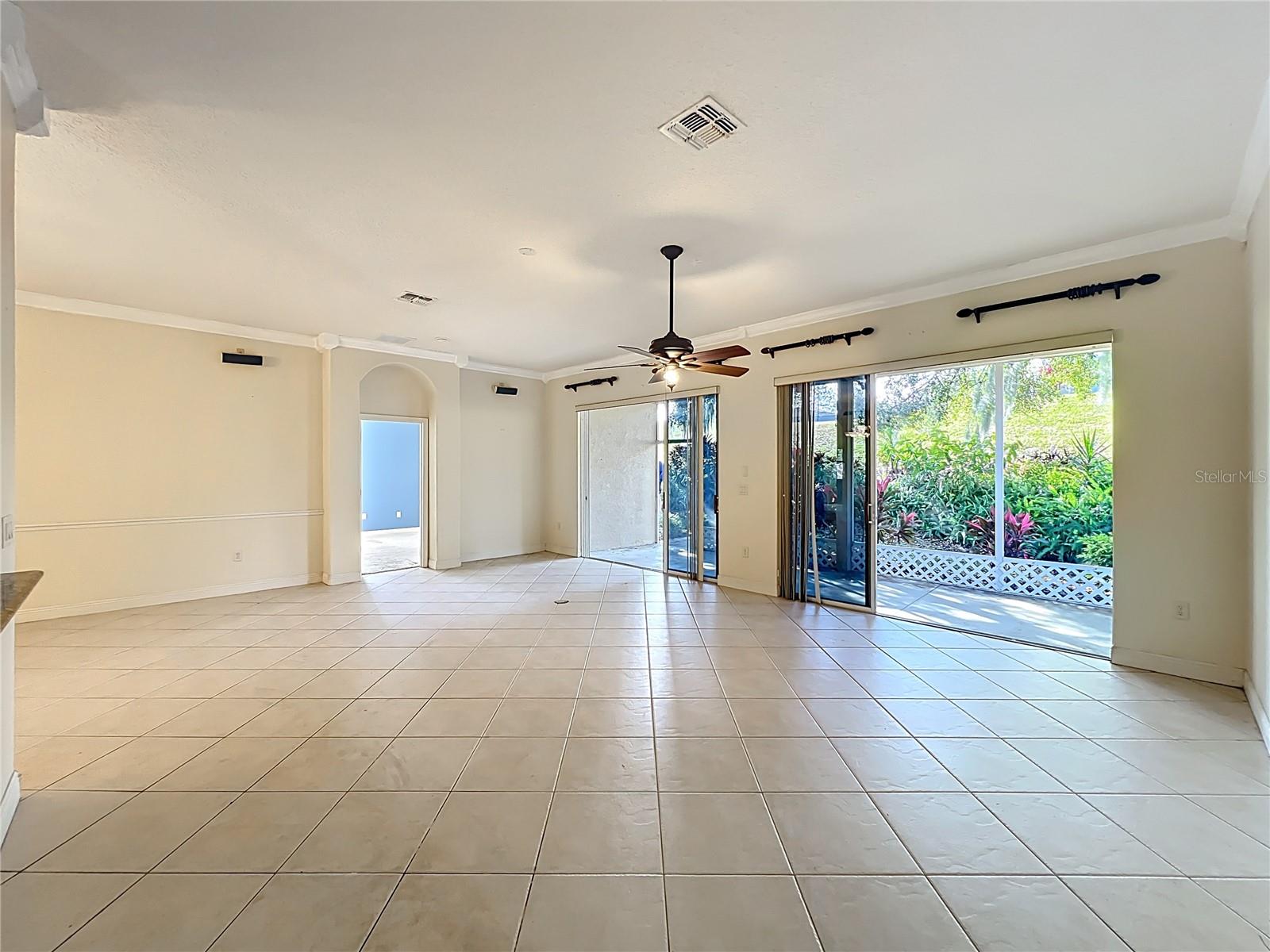 Image 13 of 62 For 916 Wolf Creek Street