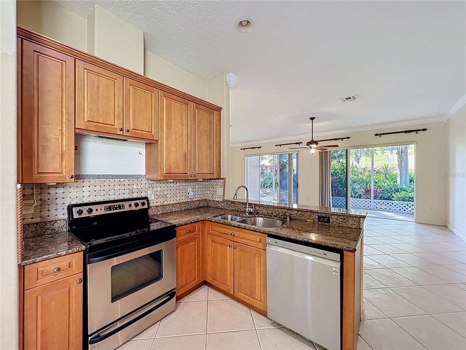 Image 15 of 62 For 916 Wolf Creek Street