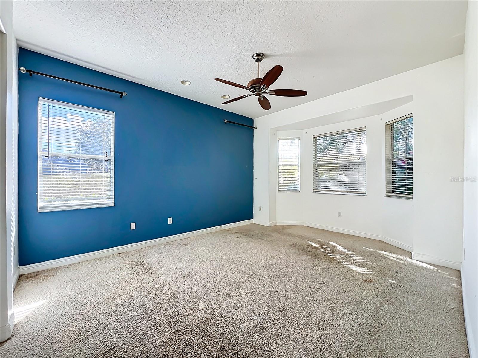 Image 26 of 62 For 916 Wolf Creek Street