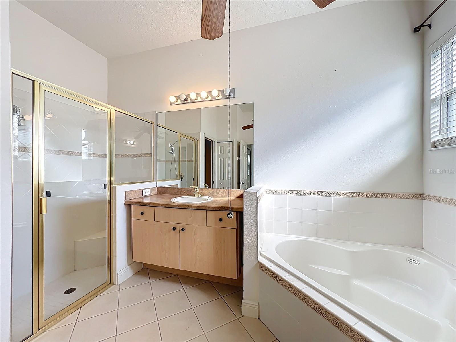 Image 30 of 62 For 916 Wolf Creek Street