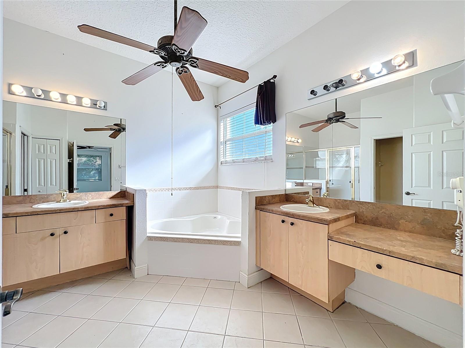 Image 32 of 62 For 916 Wolf Creek Street