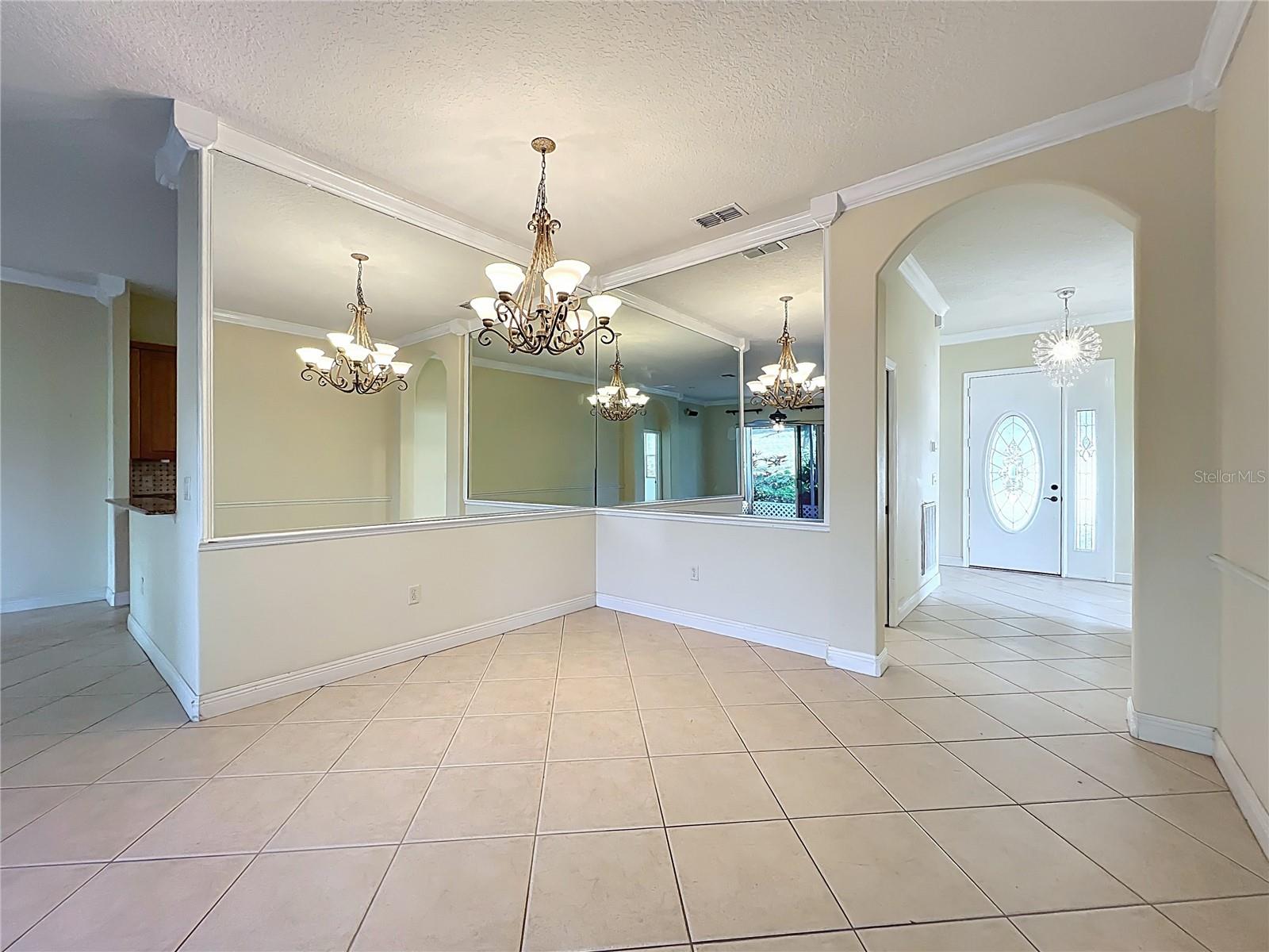 Image 9 of 62 For 916 Wolf Creek Street