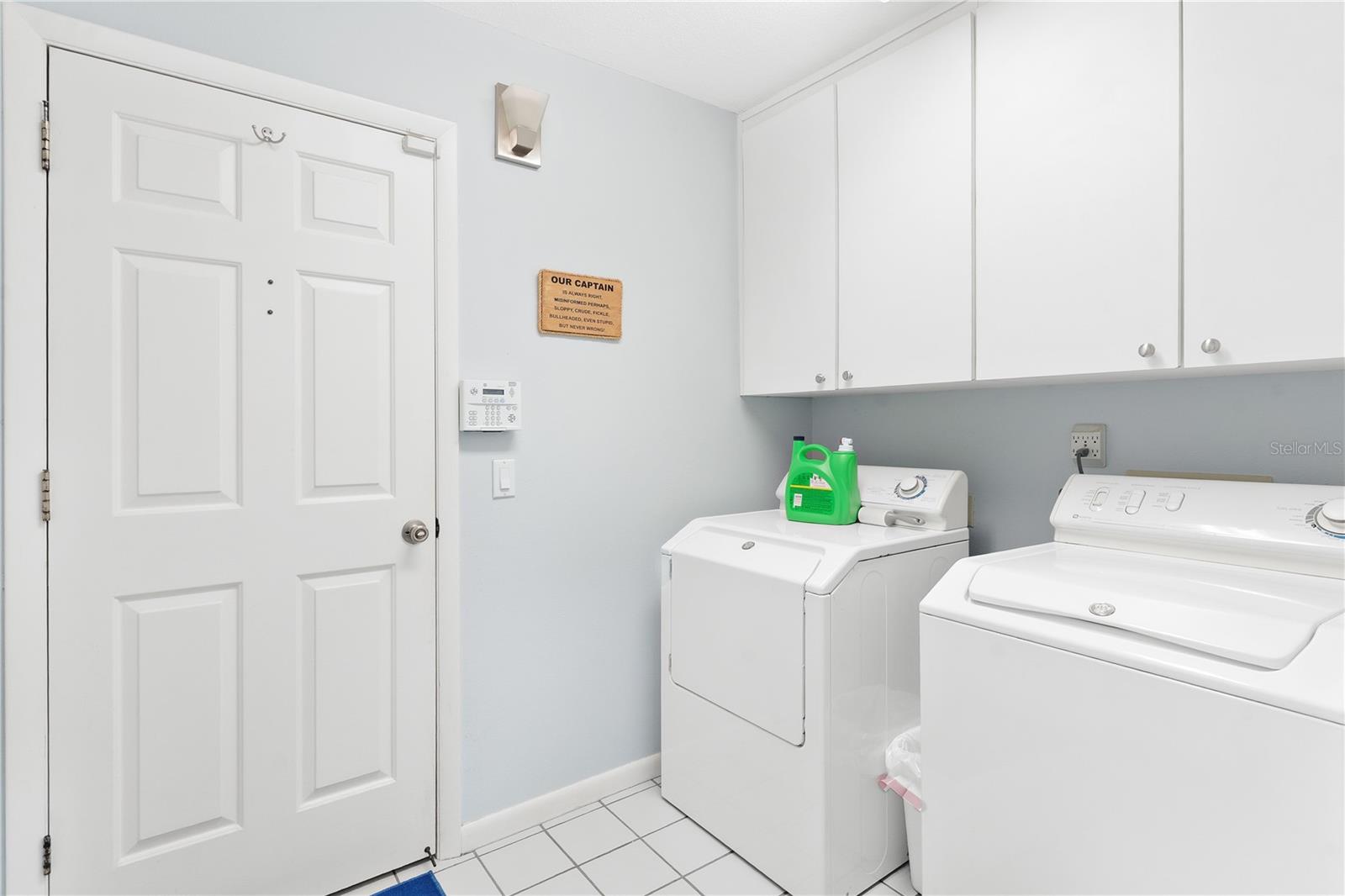 Image 18 of 67 For 402 Clusterwood Drive