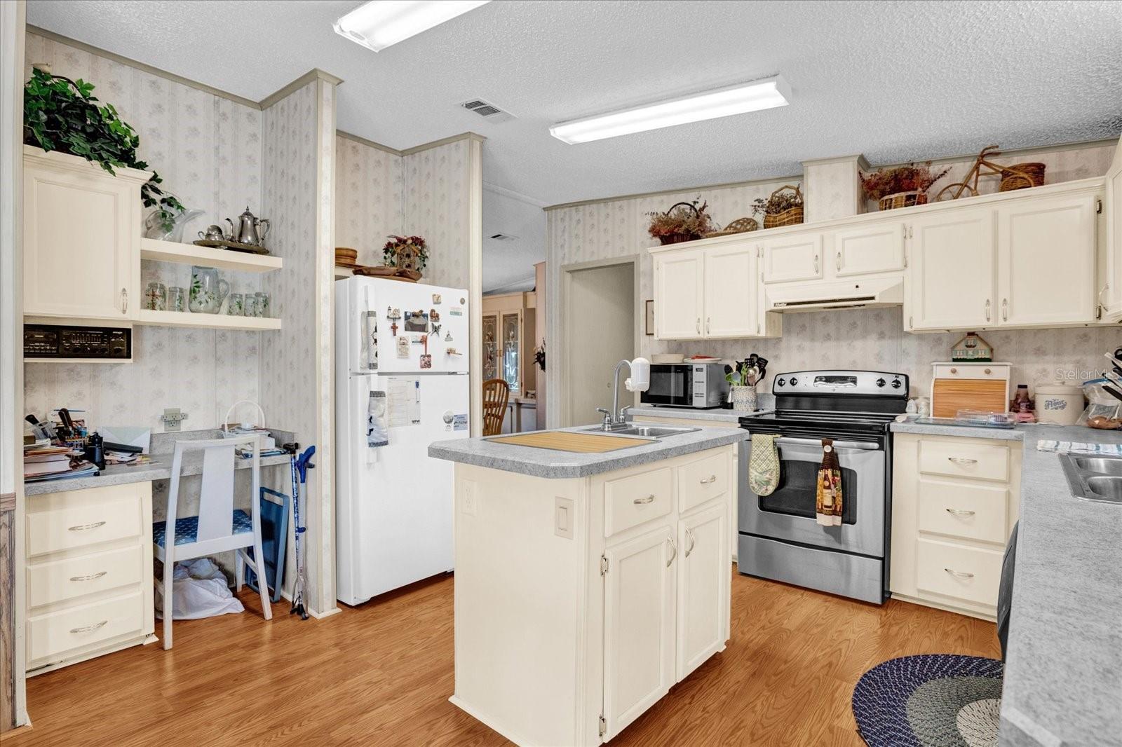 Image 11 of 31 For 34811 Barger Court