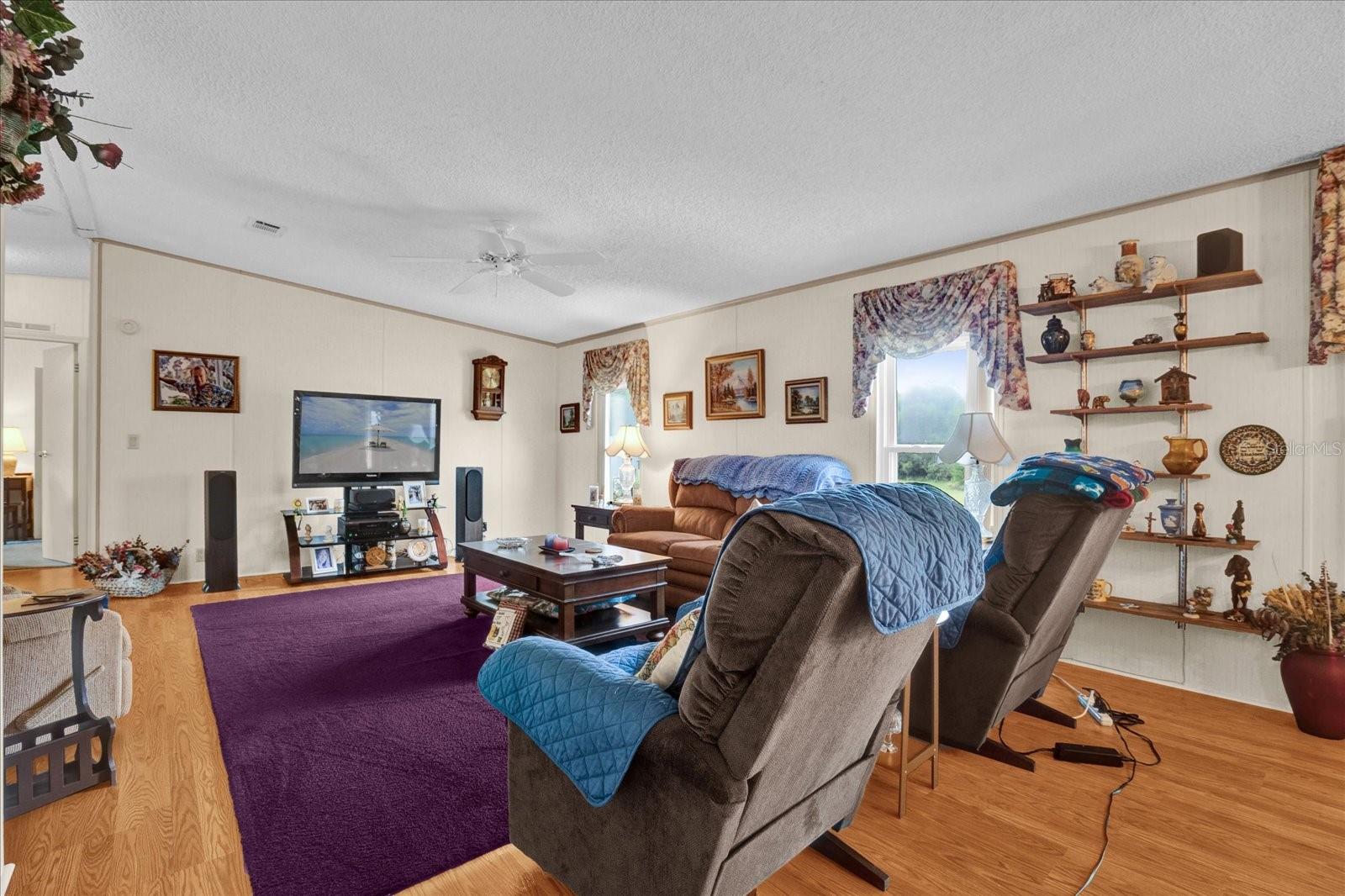 Image 7 of 31 For 34811 Barger Court