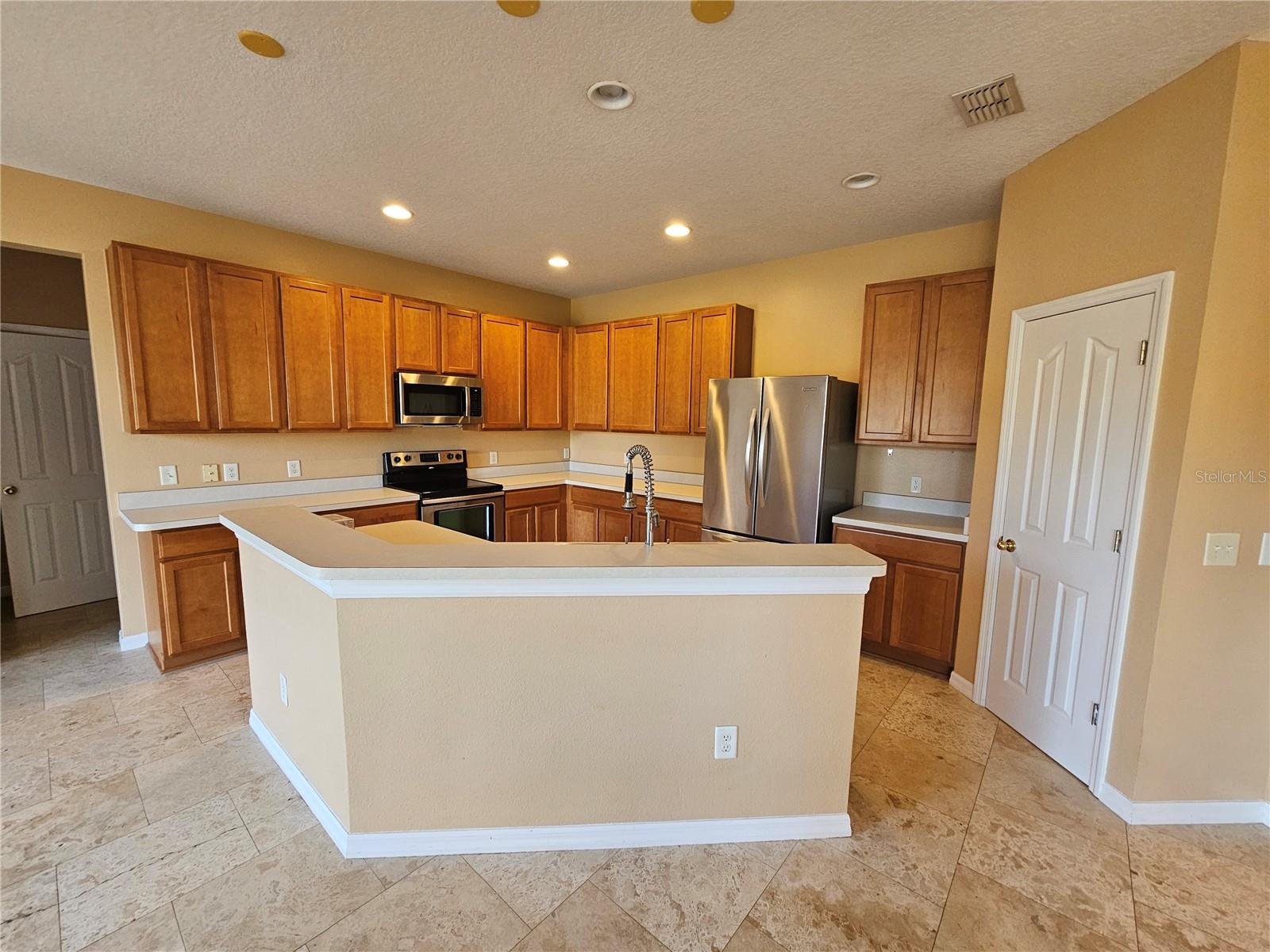 Image 5 of 16 For 1881 Strathmore Circle