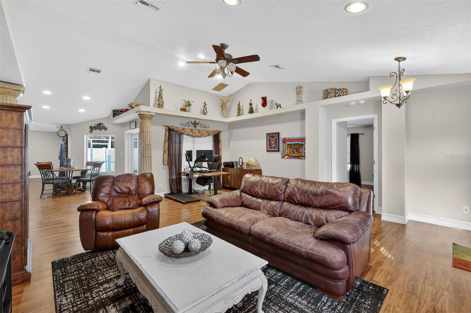 Image 10 of 26 For 35043 Silver Oak Drive