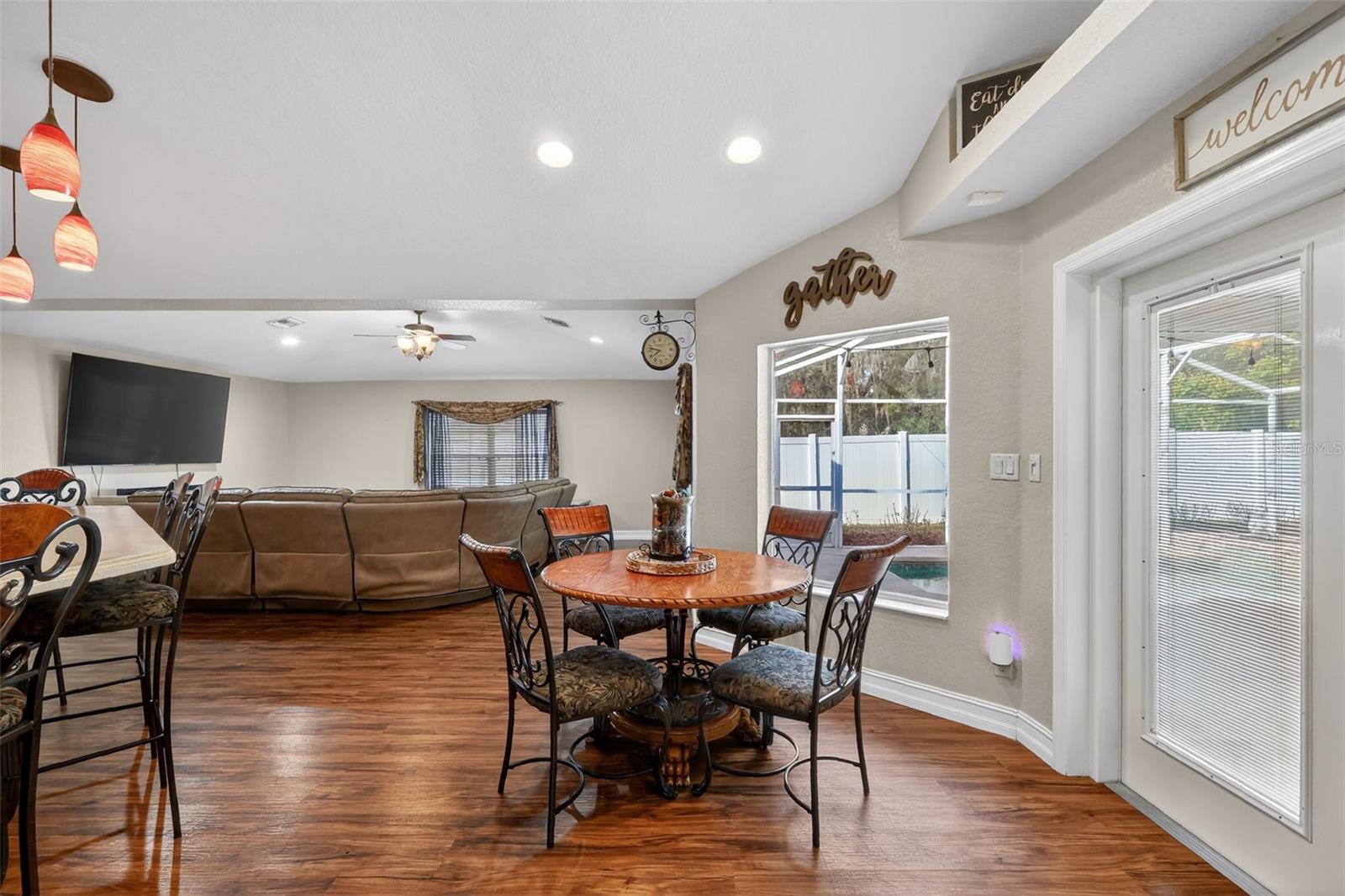 Image 15 of 26 For 35043 Silver Oak Drive